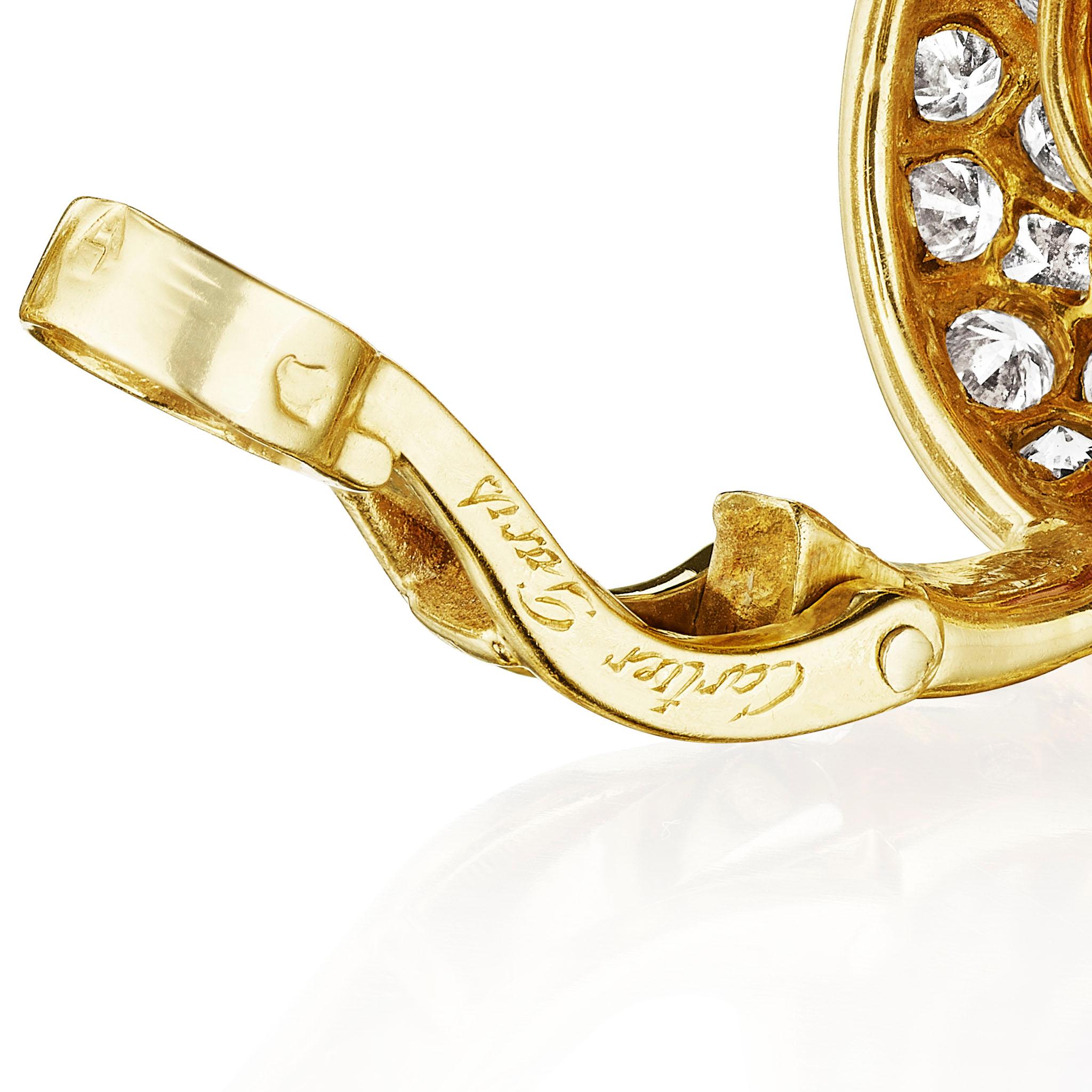 Taille cabochon Boucles d'oreilles à clip en rubis et diamants de Cartier Paris