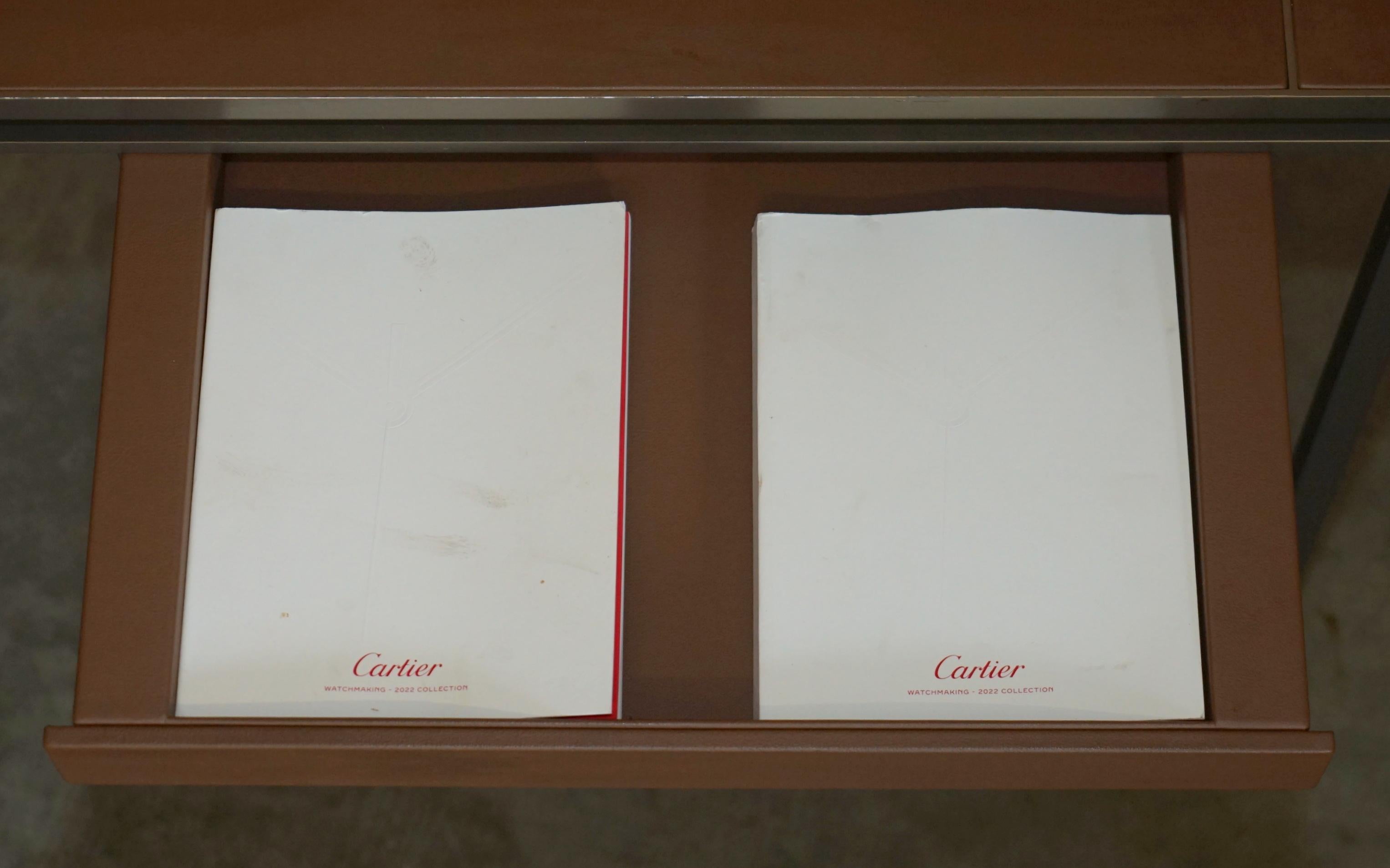 CARTIER PARIS SIGNED BRONZE & LEATHER MID CENTURY MODERN WRiTING TABLE DESK For Sale 5