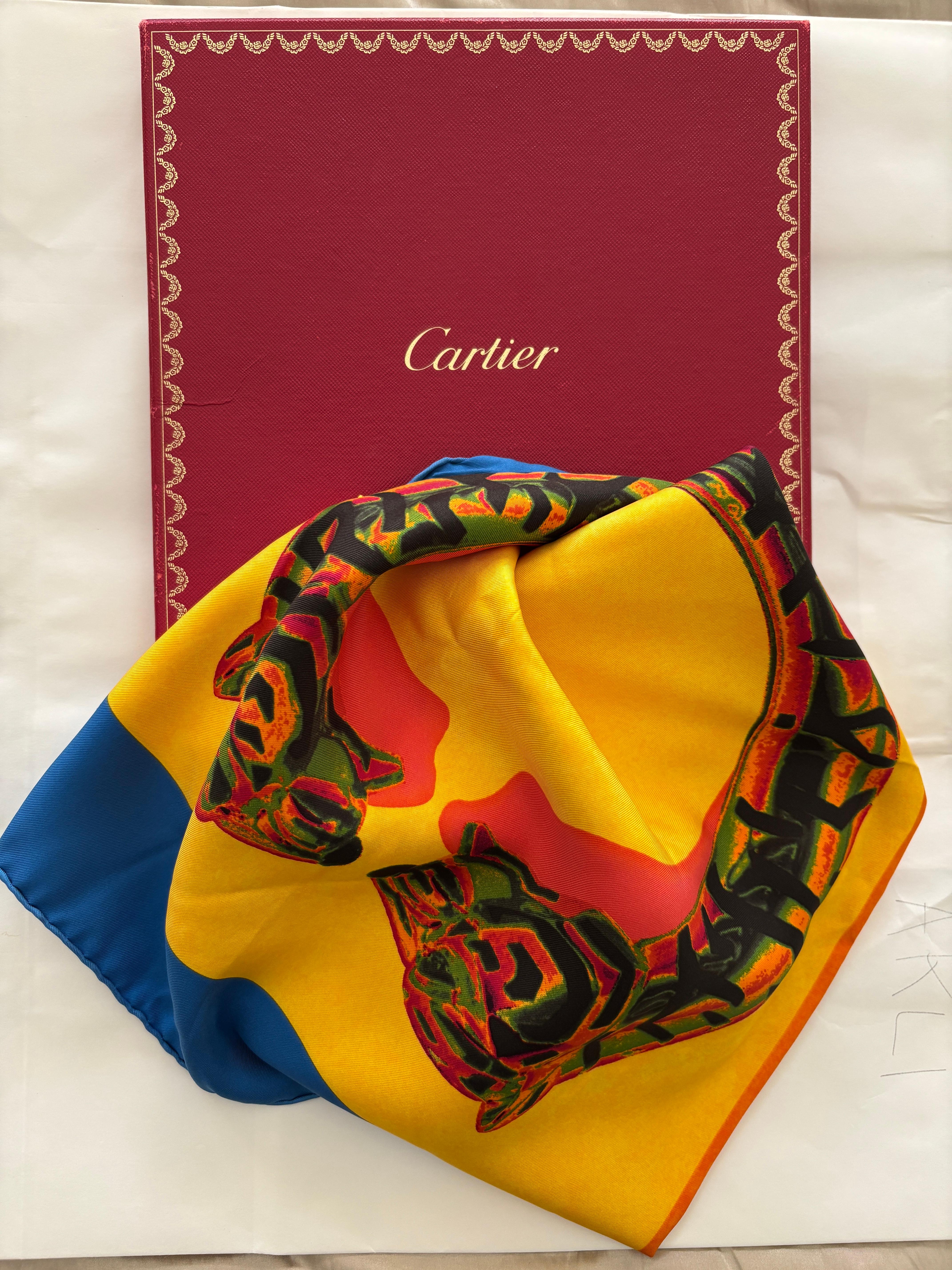 CARTIER Paris Bracelets de panthères bleues et jaunes en foulard de soie en vente 11
