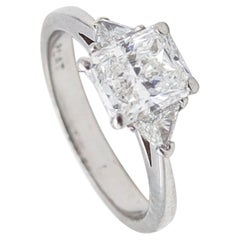 CARTIER Paris Starburst Three-Stones Ring In Platinum & 1.55 Carats VVS Diamonds