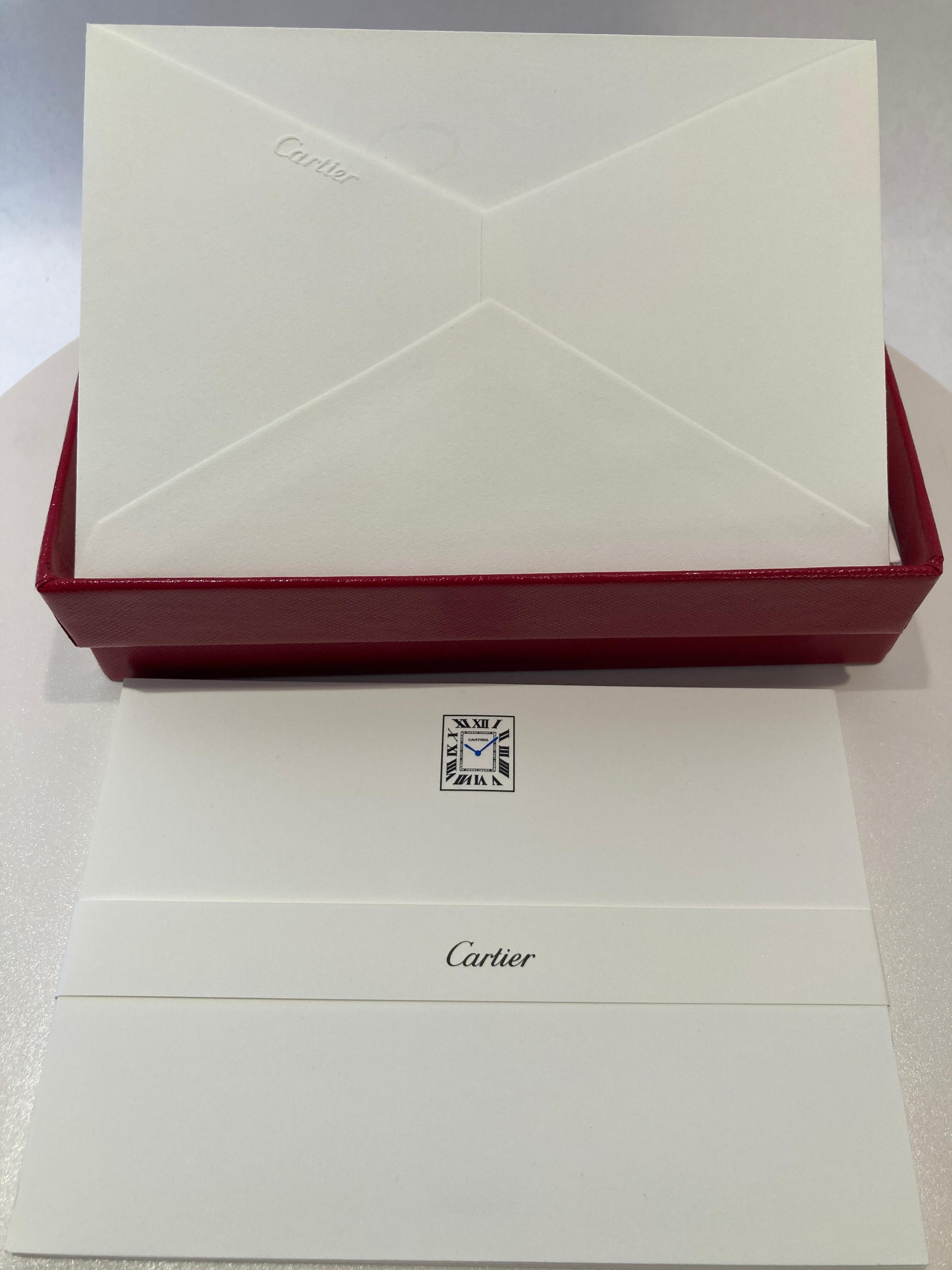 Cartier Paris Card and Envelope Set of 10 with the Iconic Tank Watch Jewelry Design.
Authentic Luxury Cartier Stationery Card Letter and Envelope Tank Watch, limited edition Desk Accessory.
Emboss printed cardstock construction, the enveloppe are