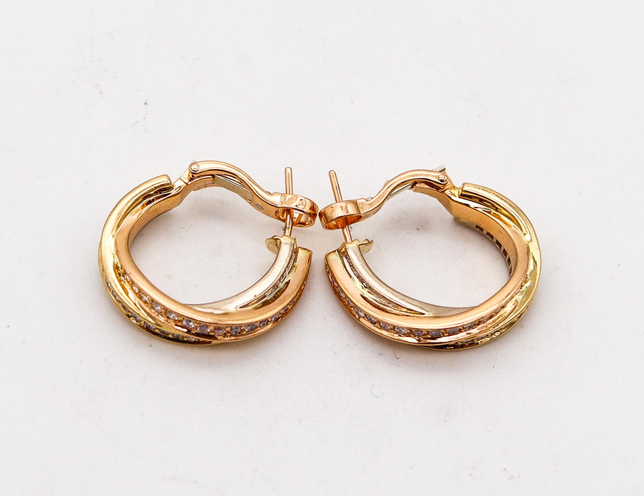 Taille brillant Cartier Paris, boucles d'oreilles Trinity en or jaune 18 carats avec 2,07 carats de diamants
