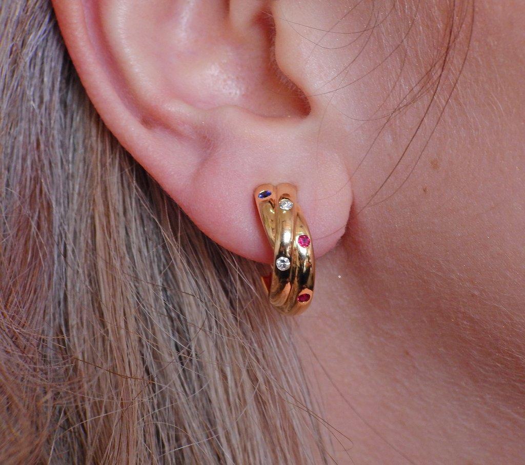 Cartier Paris Trinity Ruby Sapphire Diamond Gold Hoop Earrings In Excellent Condition In Lambertville, NJ