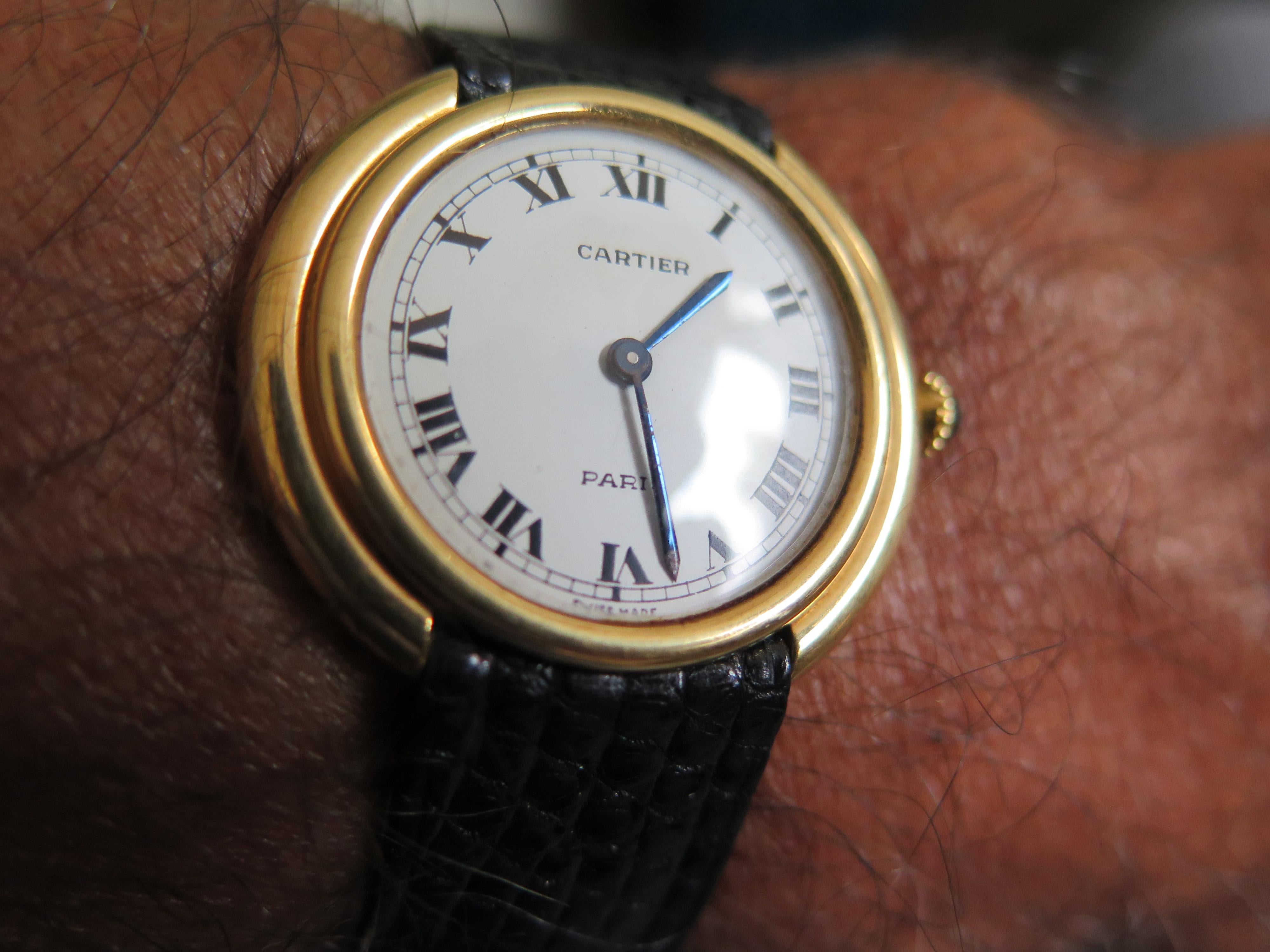 Cartier Paris Vendome grande boucle déployante automatique d'origine des années 1970 Bon état - En vente à Saint Petersburg, FL