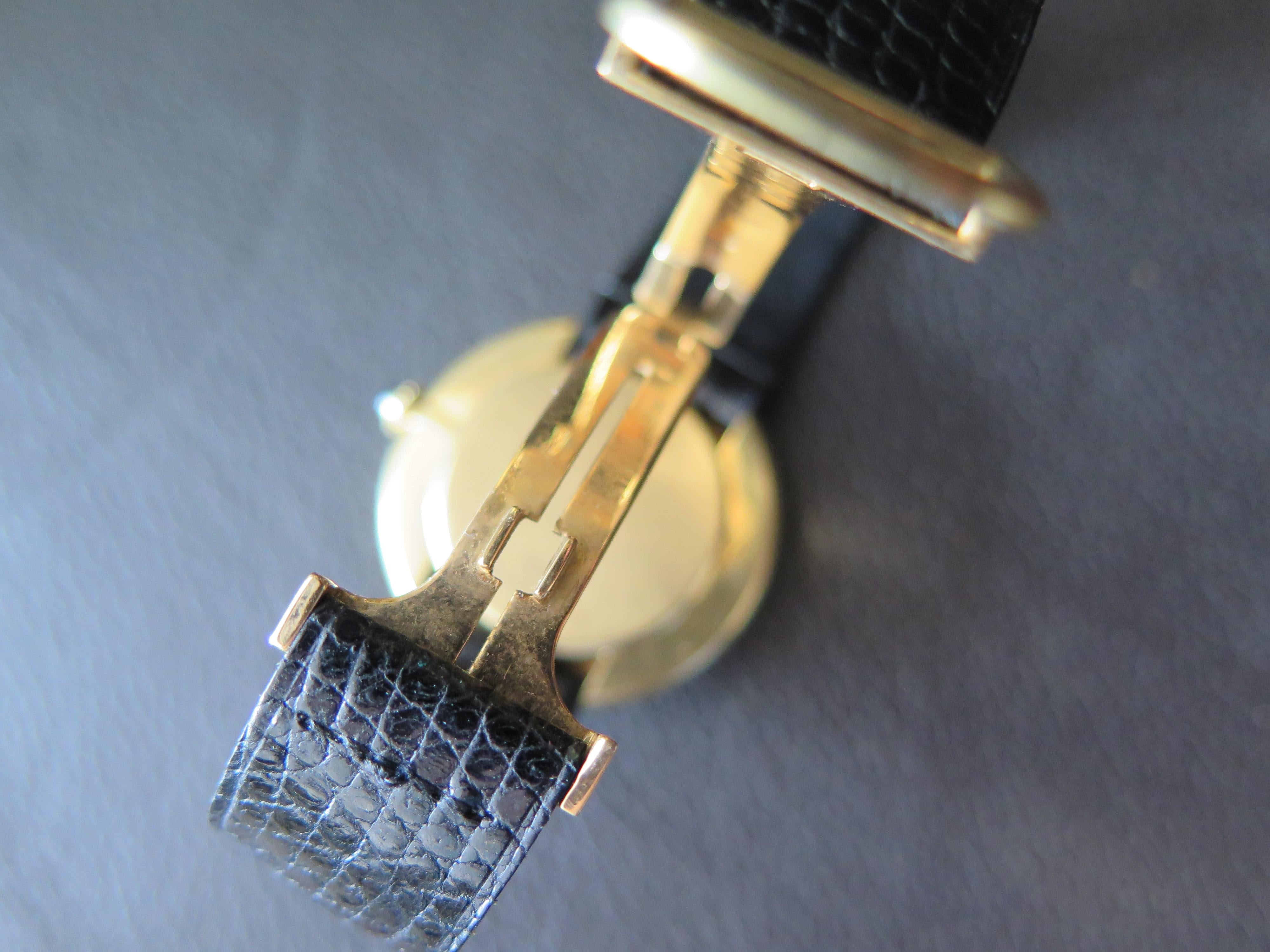 Cartier Paris Vendome grande boucle déployante automatique d'origine des années 1970 Unisexe en vente