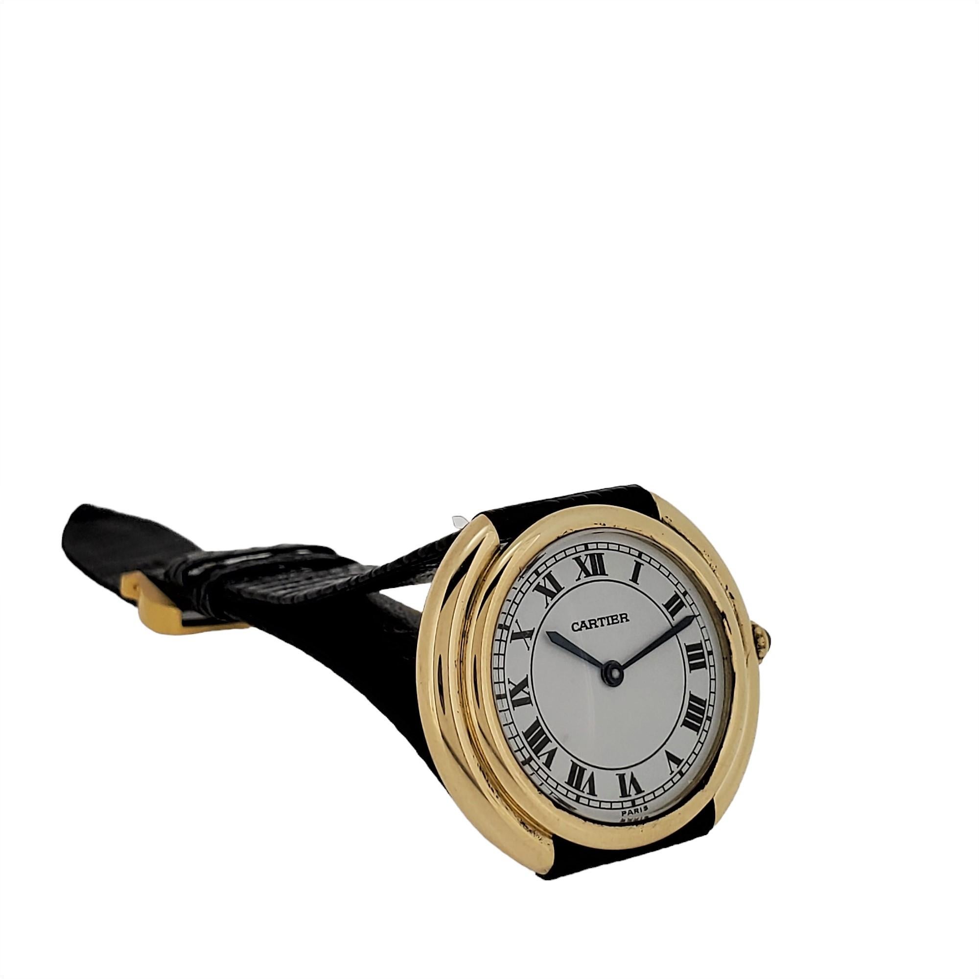 Cartier, grande montre automatique Vendome à boucle déployante, Paris, vers 1975 en vente 2
