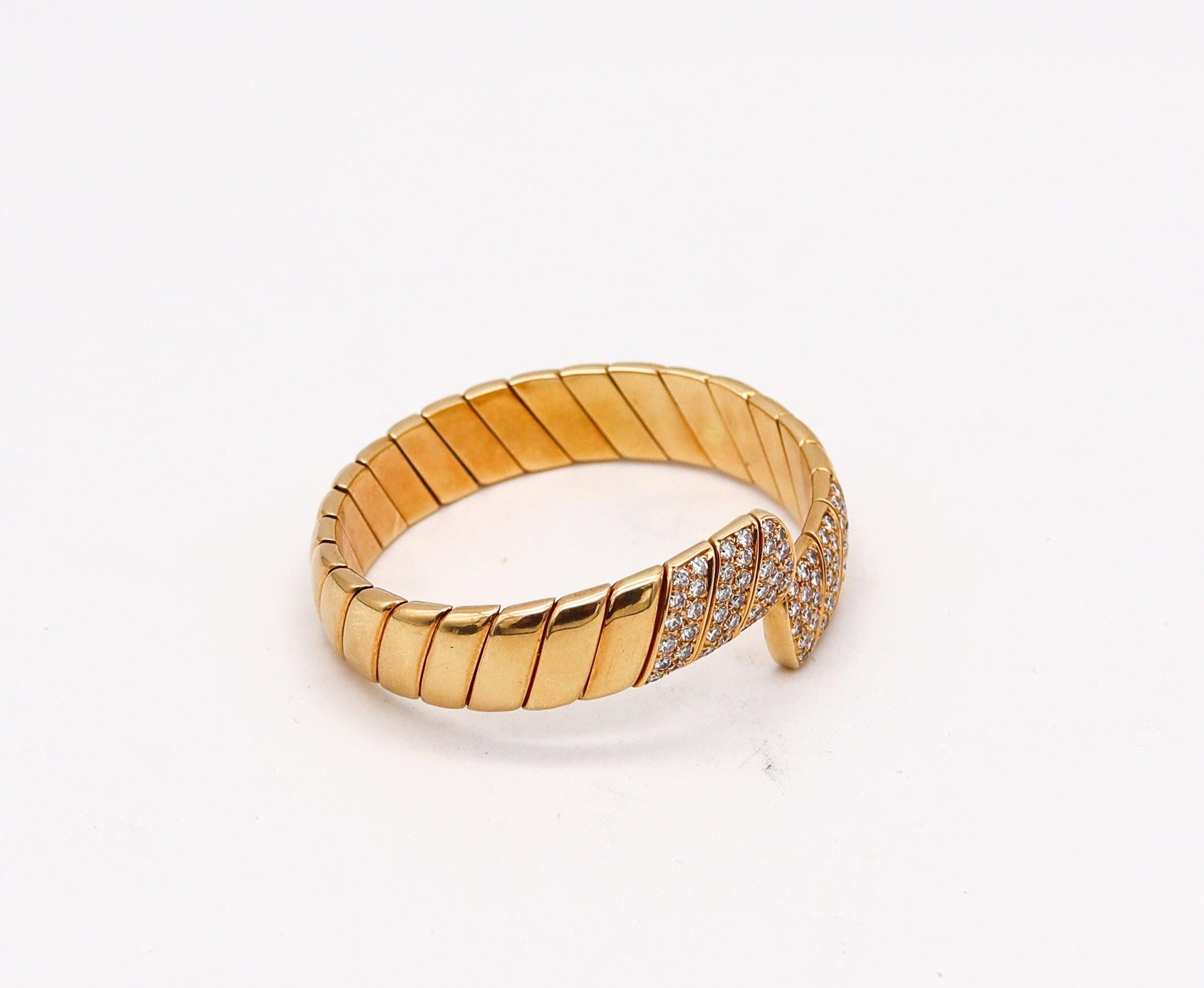 Brilliant Cut CARTIER Paris Vintage Cuff Bracelet 18Kt Yellow Gold With 3.80 Ctw In Diamonds