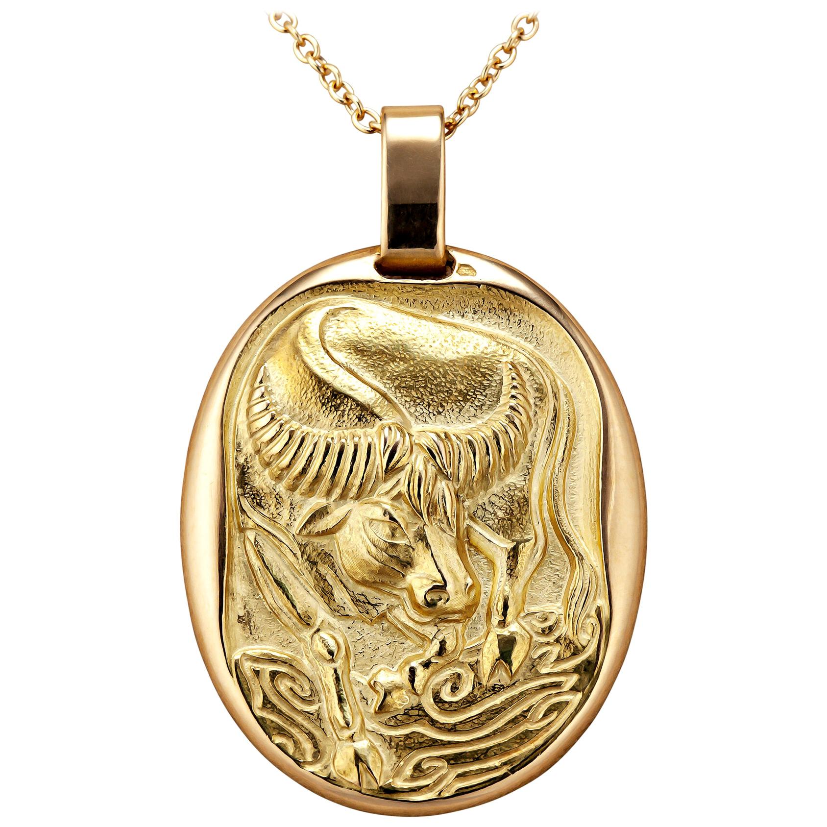 Cartier Paris Vintage Taurus Zodiac Gold Pendant Charm