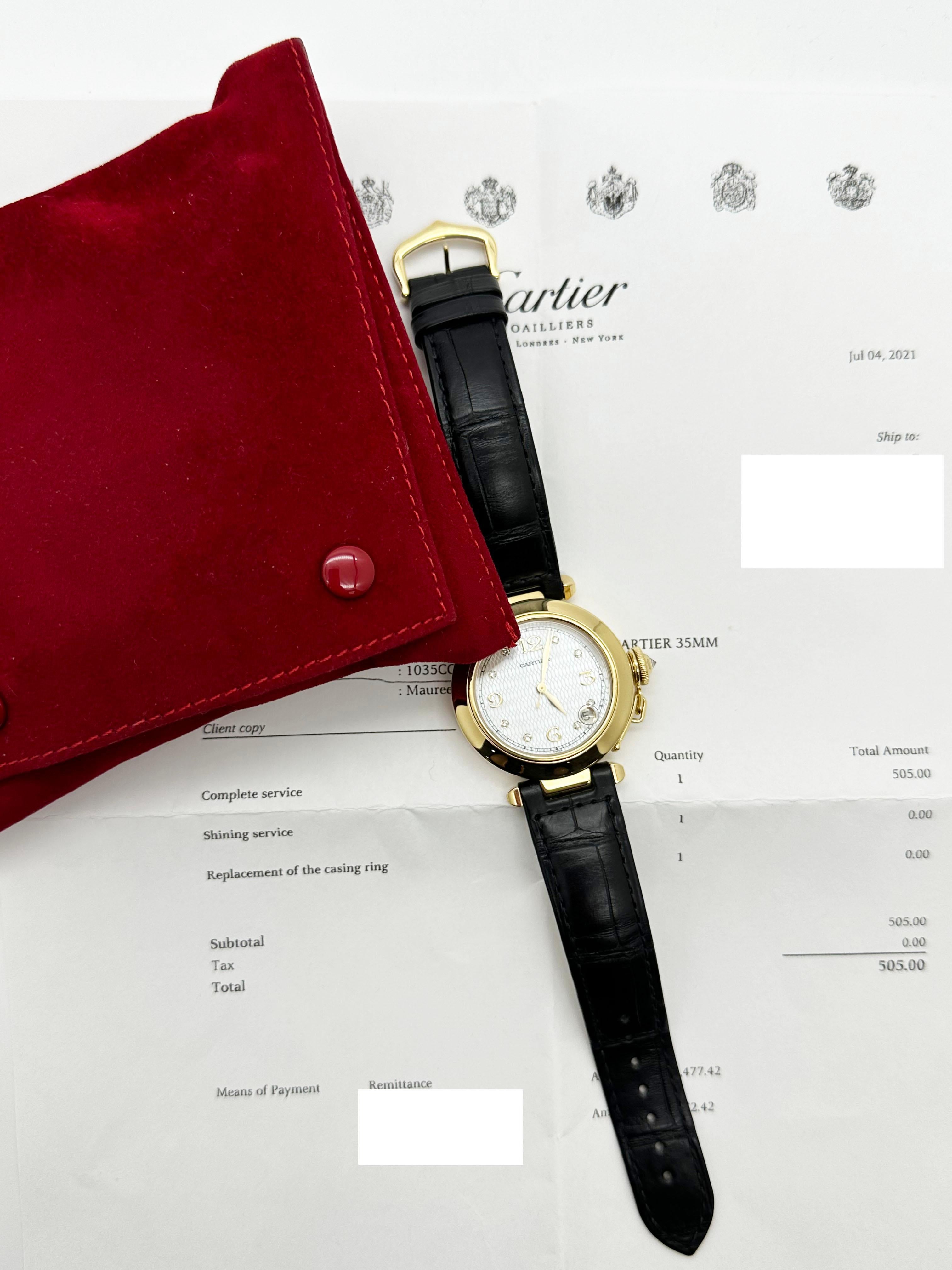 Stil Nummer: 1035

 

Modell: Pascha

 

MATERIAL des Gehäuses: 18K Gelbgold

 

Band: :Leder

 

Lünette:  18K Gelbgold

 

Zifferblatt: Weißes MOP-Perlmutt

 

Gesicht: Saphirglas 

 

Gehäusegröße: 35mm 

 

Enthält: 

Cartier-Etui &