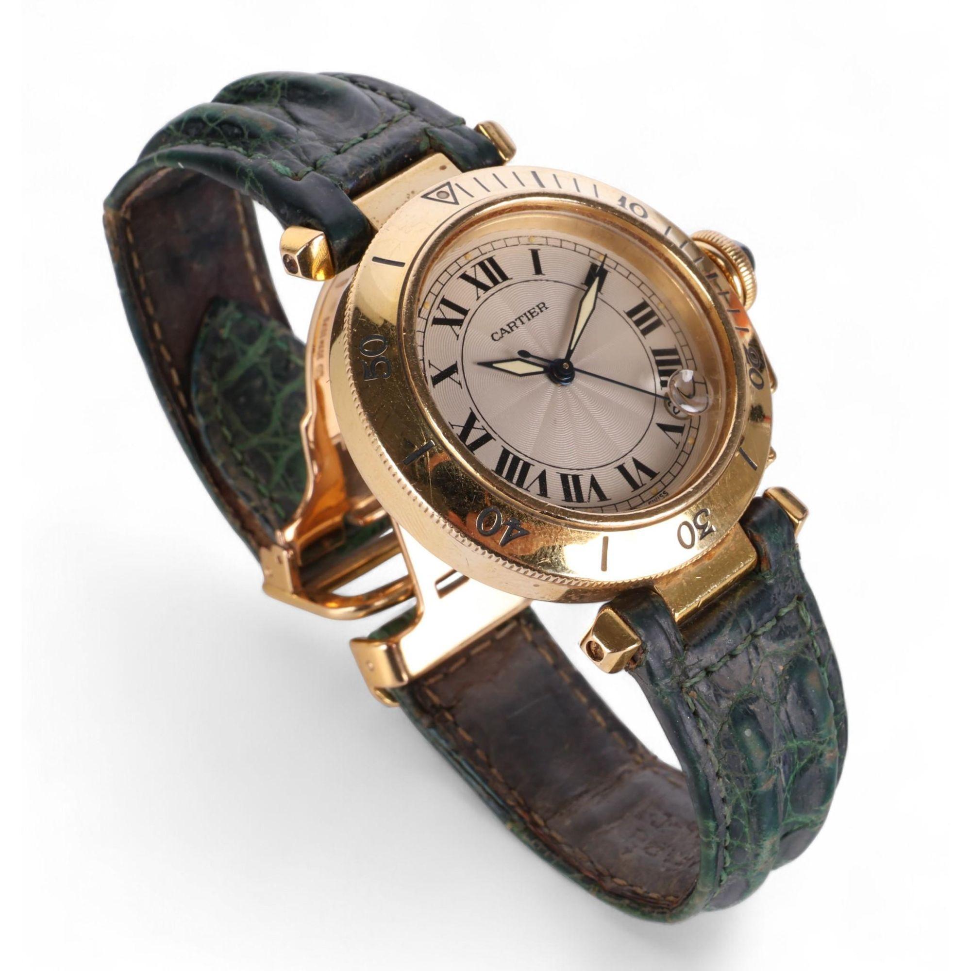 Cartier Pasha 1035 Automatic Watch 18K Gold Ivory Dial Alligator Strap 35mm en venta 4