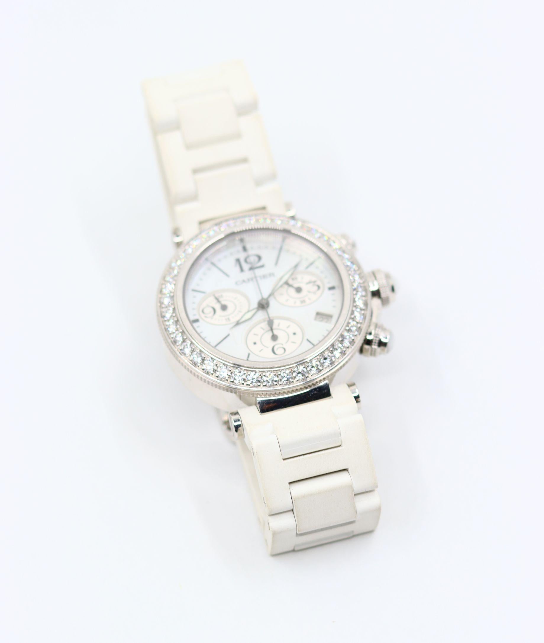 Cartier Pascha 18K Weißgold Diamant Uhr (Brillantschliff) im Angebot