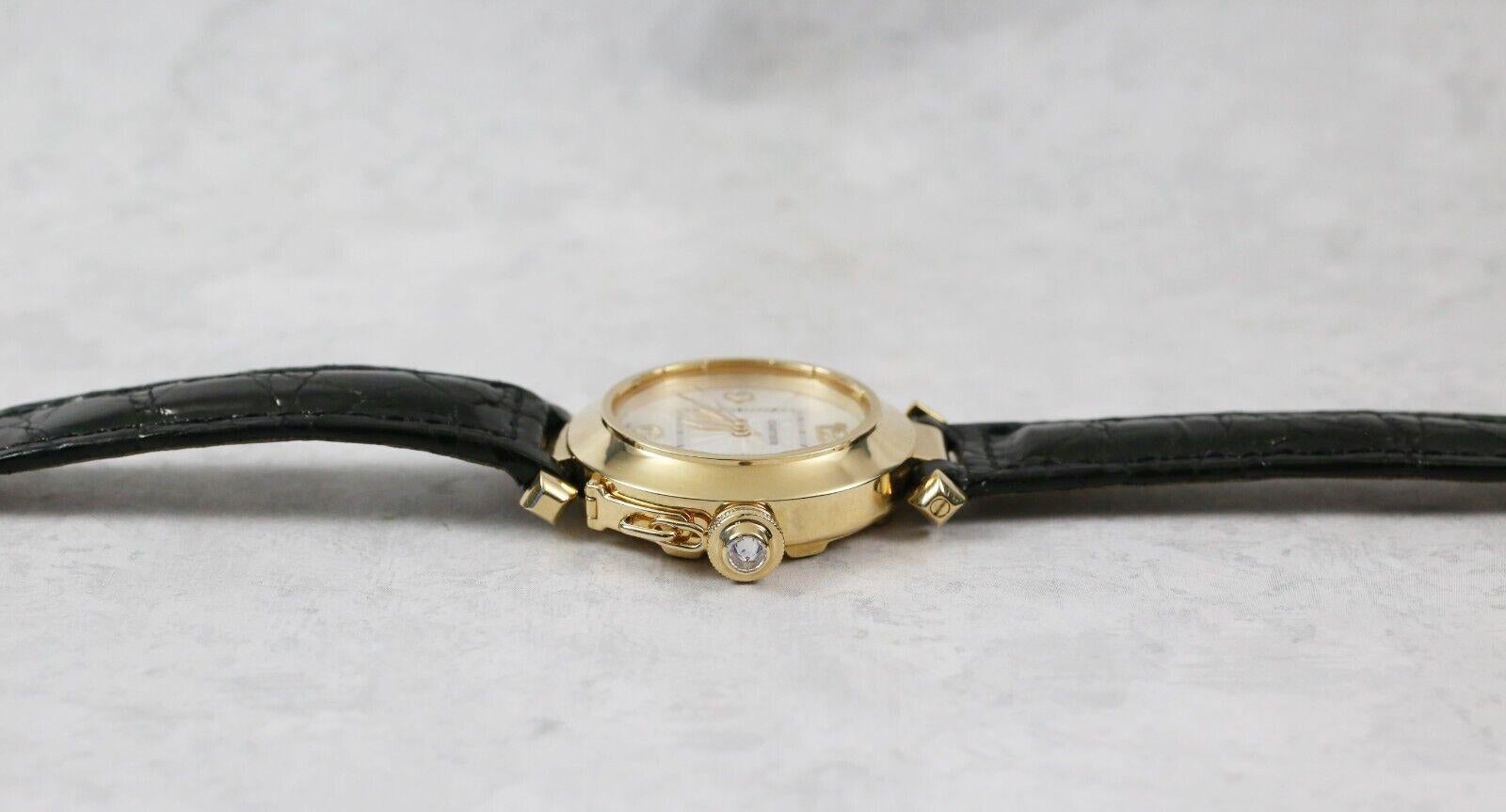 Women's or Men's Cartier Pasha 18k Yellow Gold 2399 Automatic 32mm Watch For Sale
