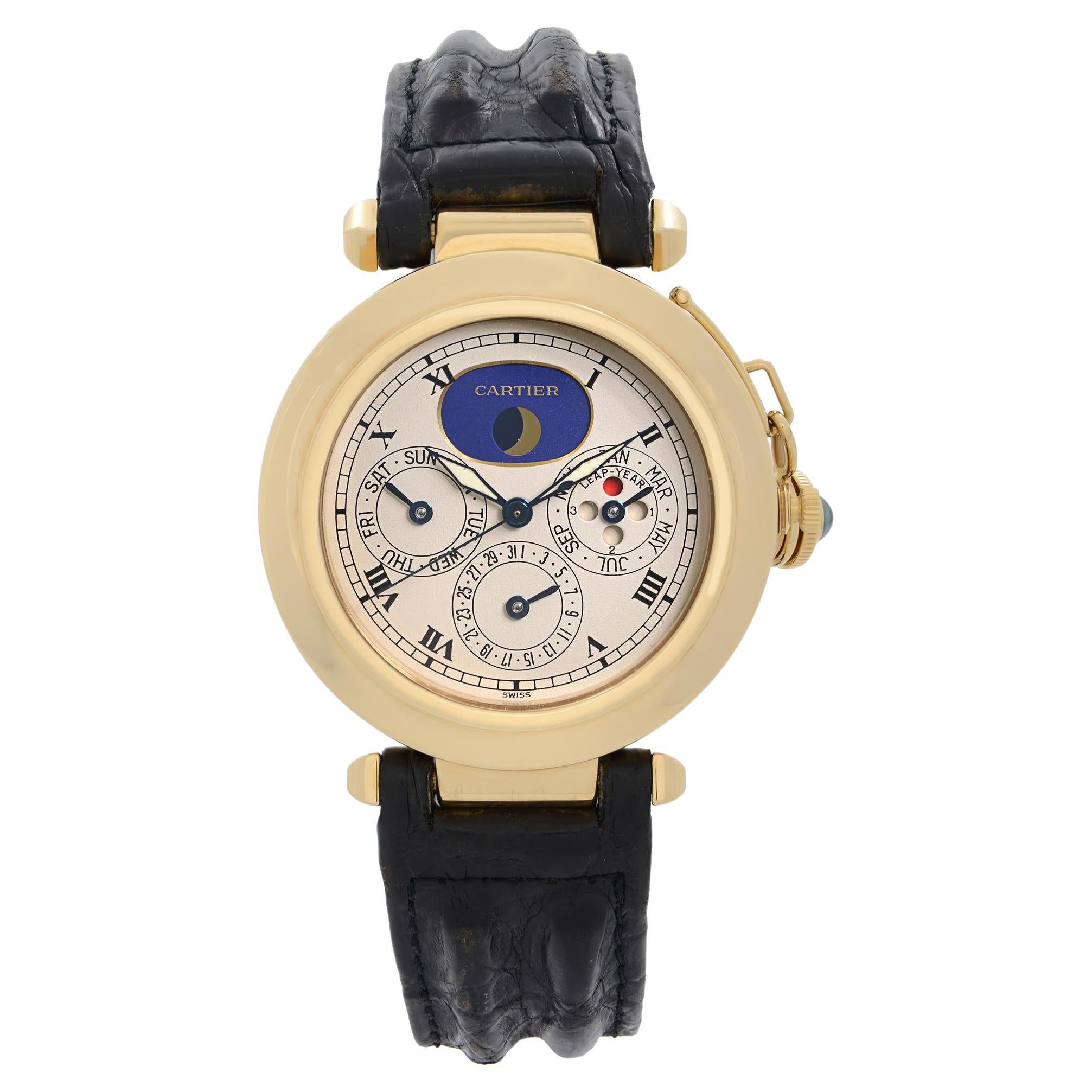 Cartier: Quarzuhr Pasha, 18 Karat Gelbgold, Mondphase, Ewiger Kalender 30003