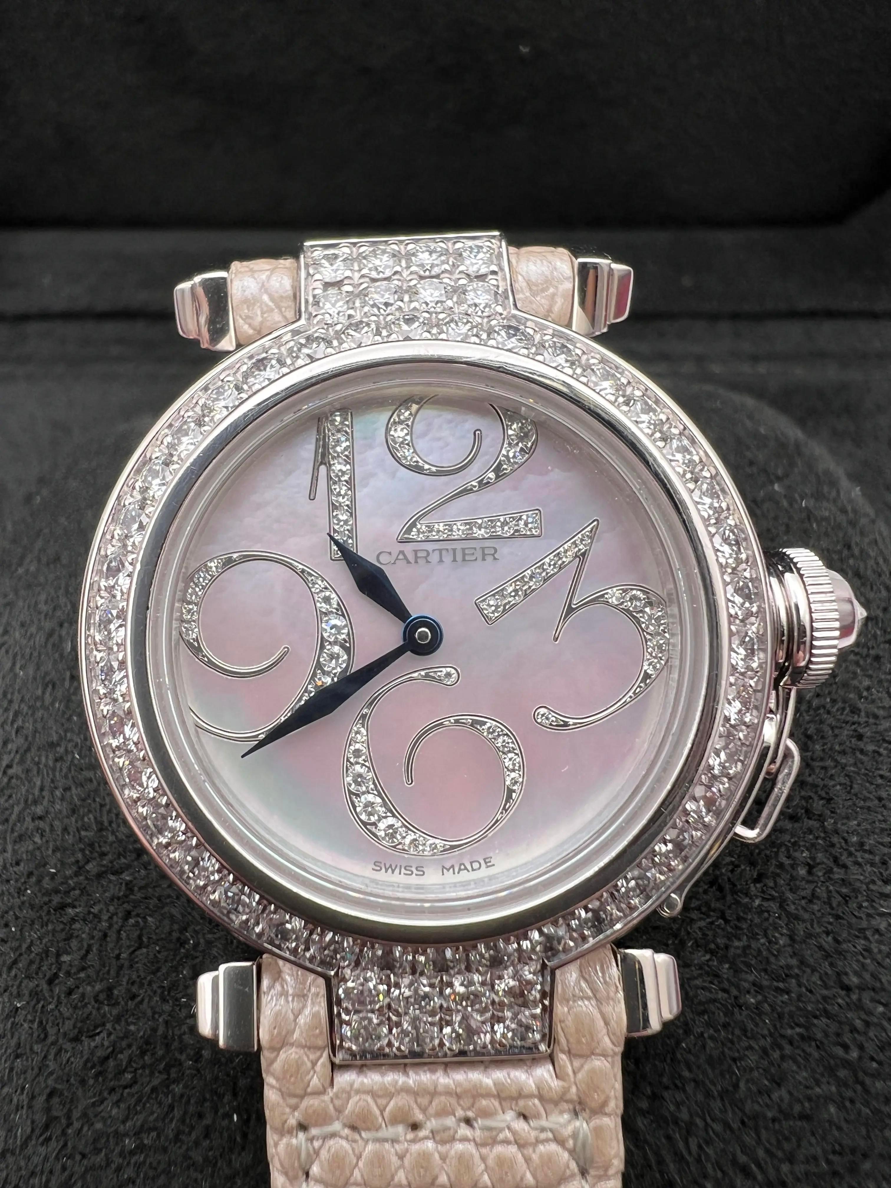 Cartier Montre Pasha 32 mm en or blanc 18 carats avec cadran MOP et diamants d'usine WJ123221 en vente 5
