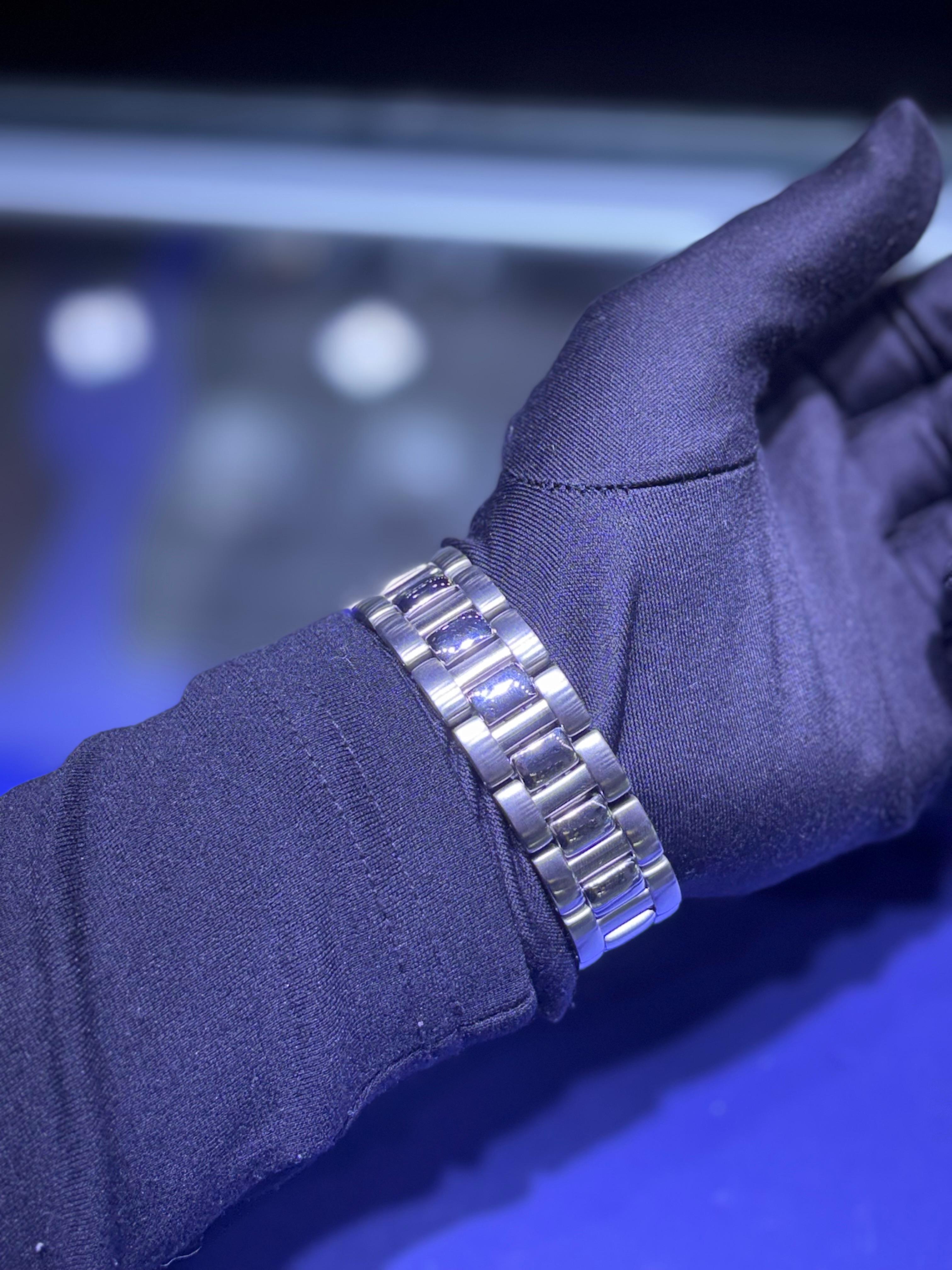 Montre Cartier Pasha 38 mm en acier inoxydable avec cadran romain de diamants Aftermarket en vente 5