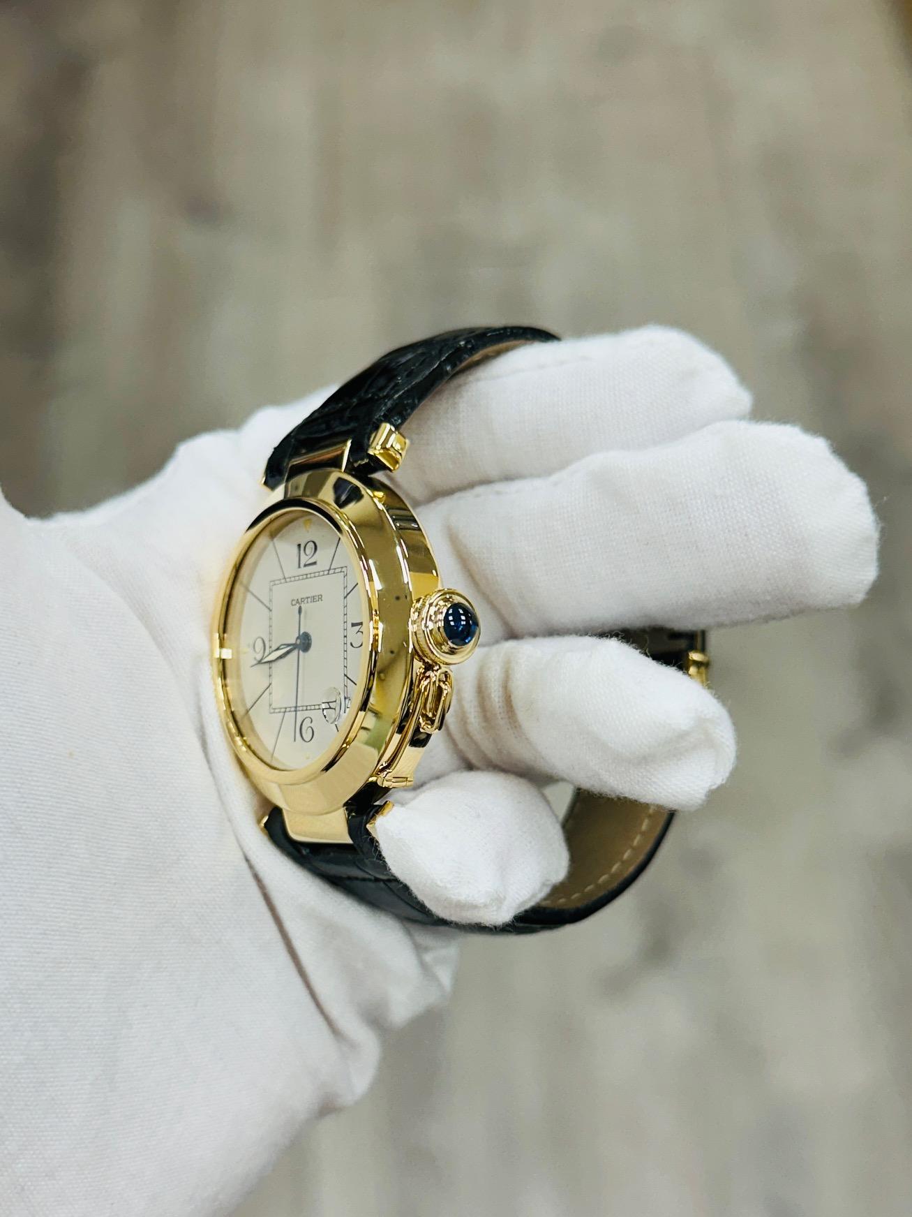 Cartier Pasha 820901 38 mm cinturino in pelle in oro giallo 18 carati in vendita 3