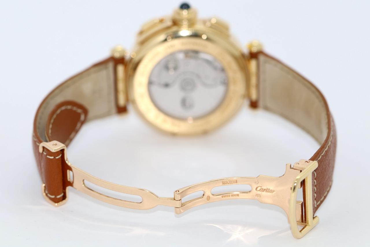 Cartier Pasha Automatic Chronograph 18 Karat Gold In Good Condition For Sale In Berlin, DE