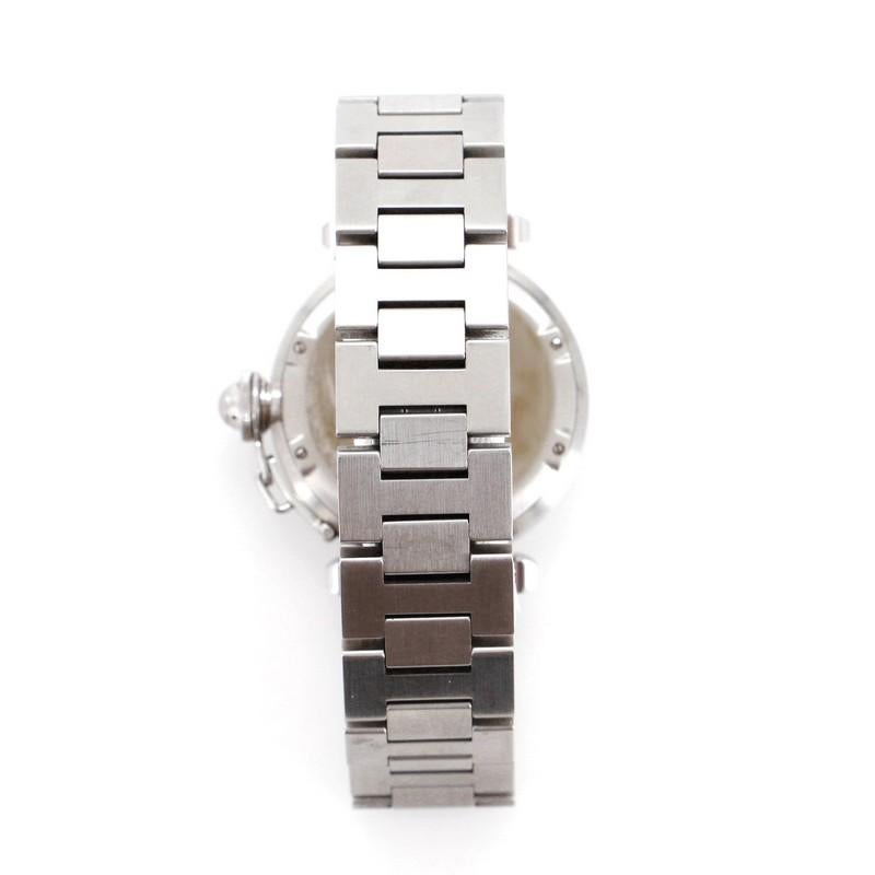 Condition: Good. Moderate wear and scratches on strap, tarnish behind case.
Accessories: No Accessories
Measurements: Case Size/Width: 35mm, Watch Height: 10mm, Band Width: 18mm, Wrist circumference: 7