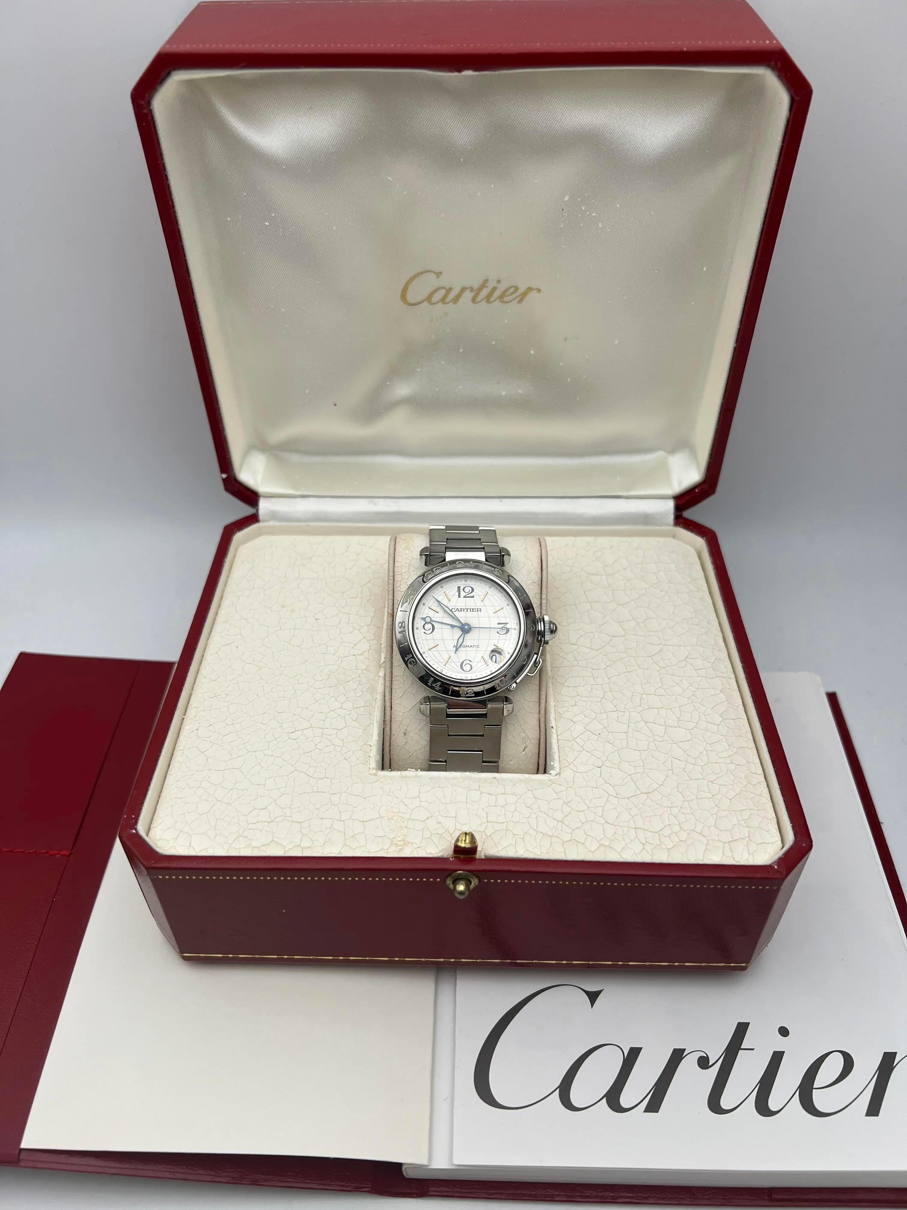 Cartier Pasha GMT 35mm Quadrante argento Orologio automatico in acciaio inossidabile W31029M7 In condizioni ottime in vendita a New York, NY