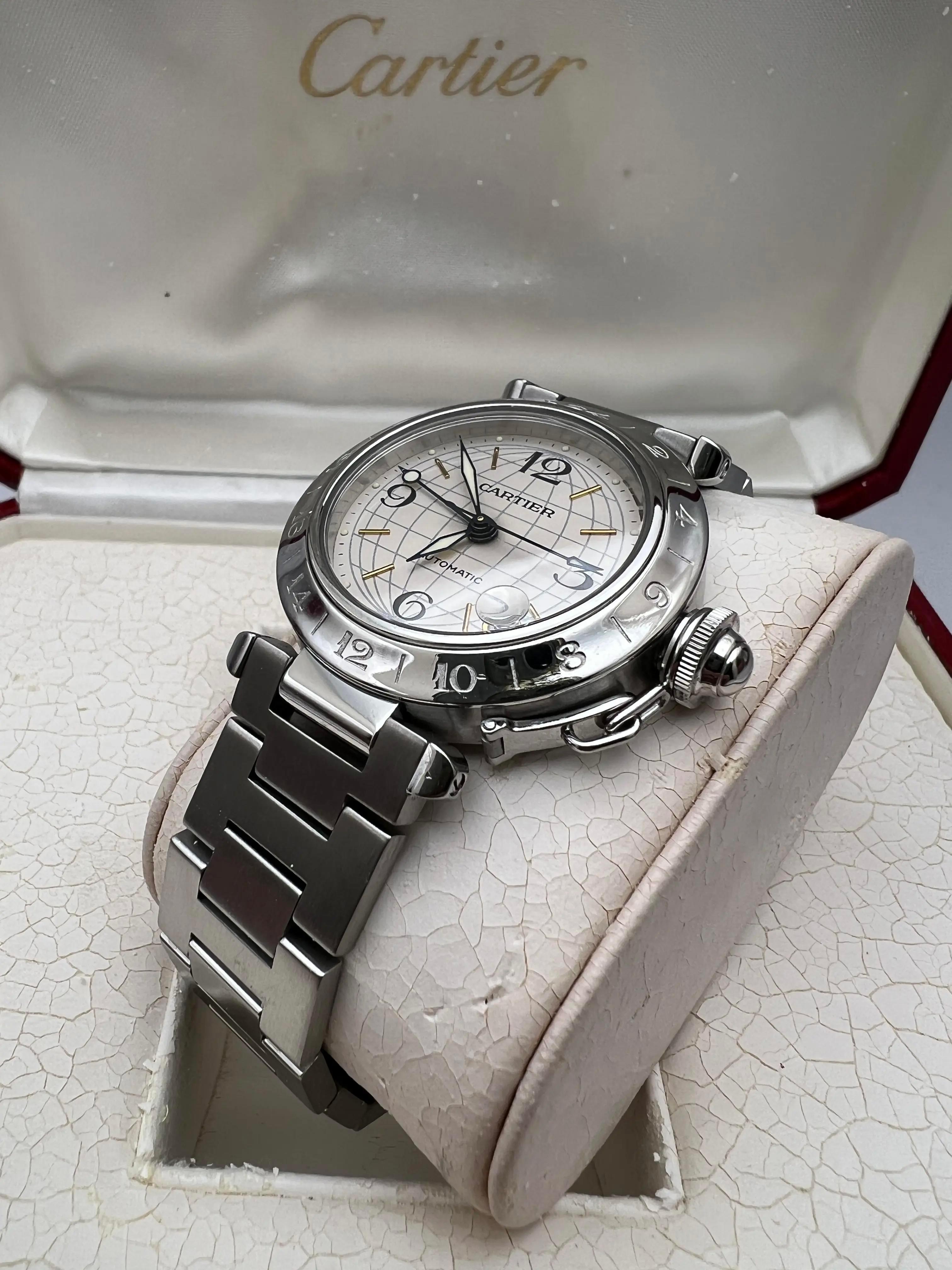 Cartier Pasha GMT 35mm Quadrante argento Orologio automatico in acciaio inossidabile W31029M7 in vendita 2