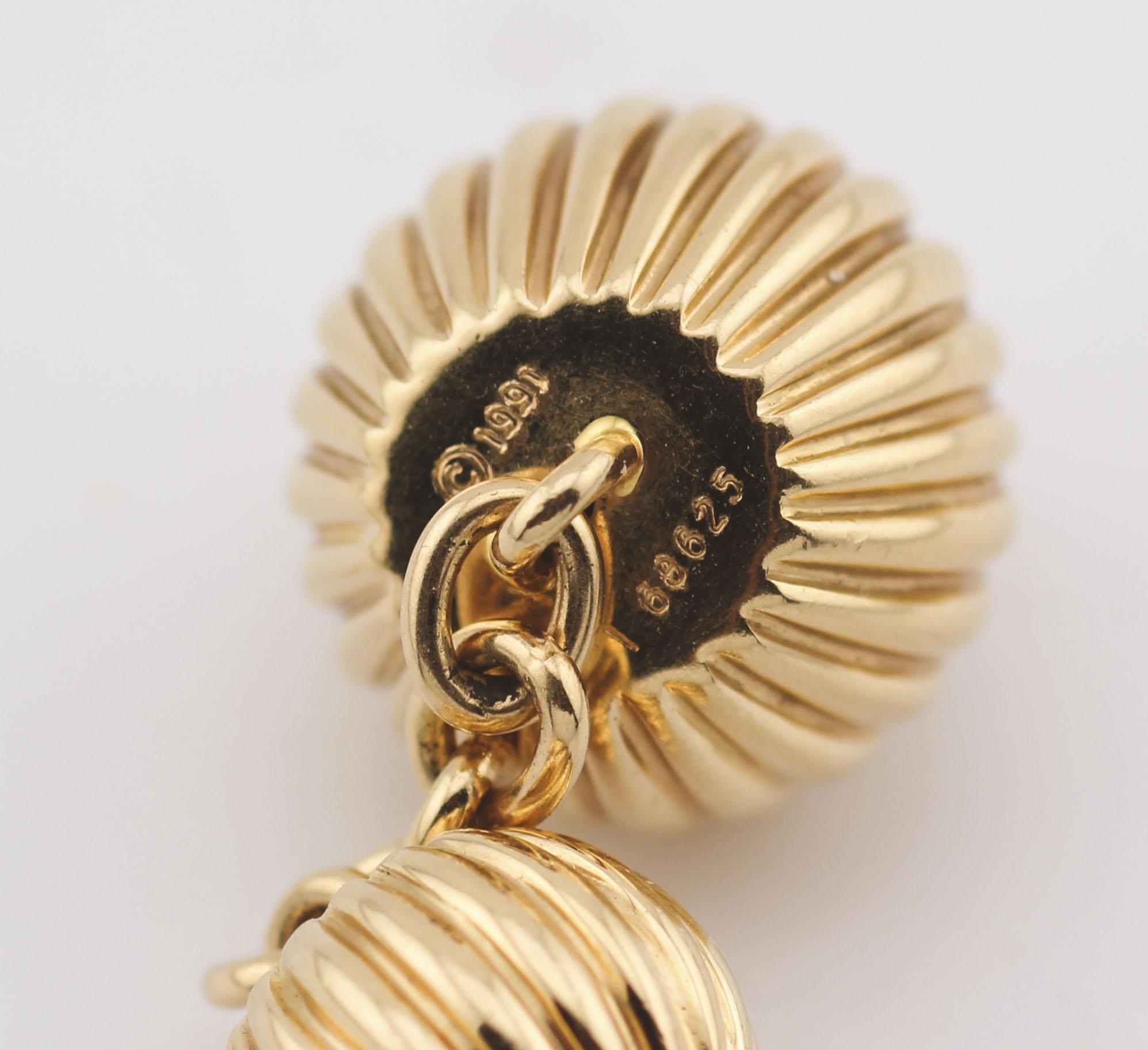 Cartier Pasha Sapphire 18k Yellow Gold Ribbed Cufflinks For Sale 3