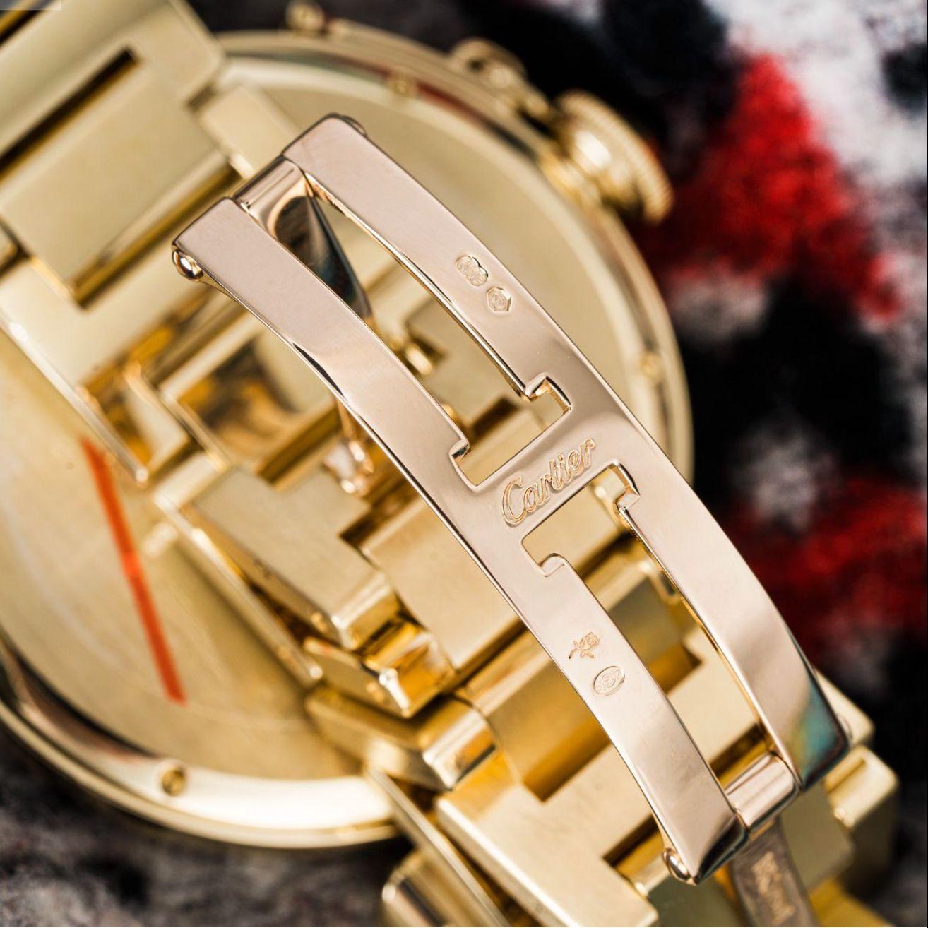 Cartier Pasha Yellow Gold 2726 In Excellent Condition In London, GB