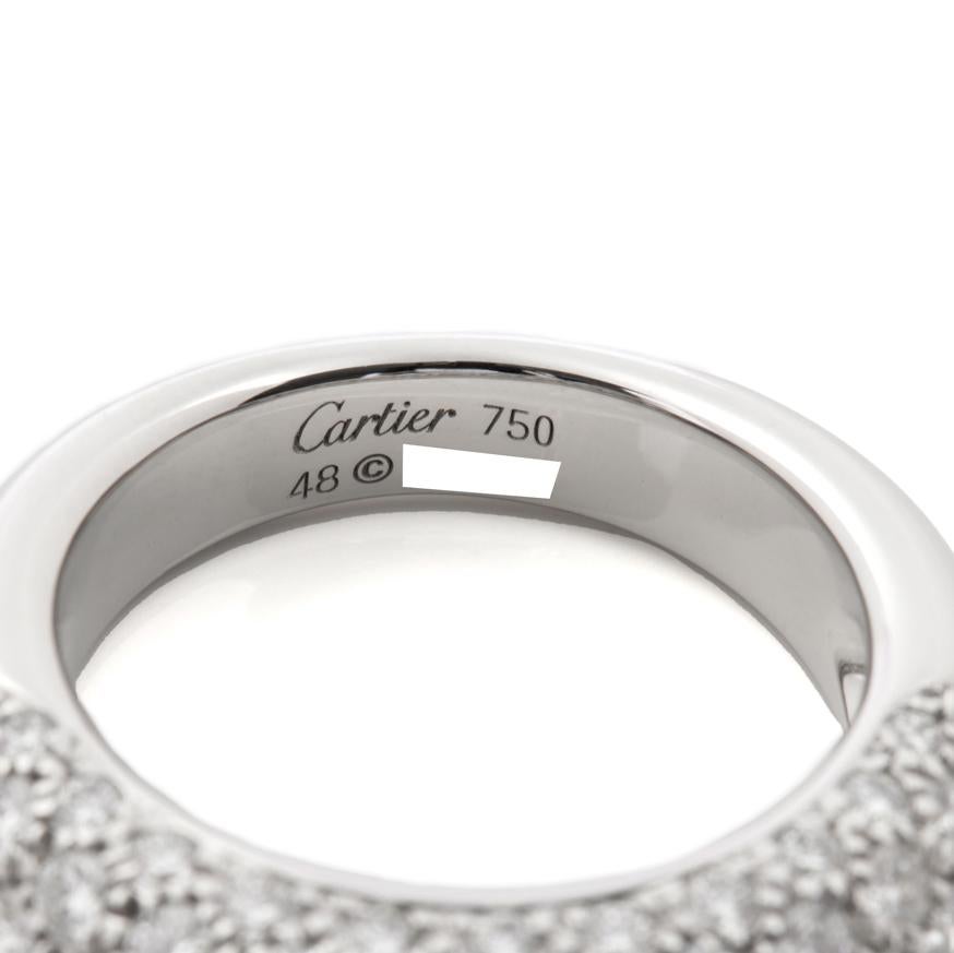 Cartier, bague bombée en or blanc 18 carats avec diamants pavés en vente 1