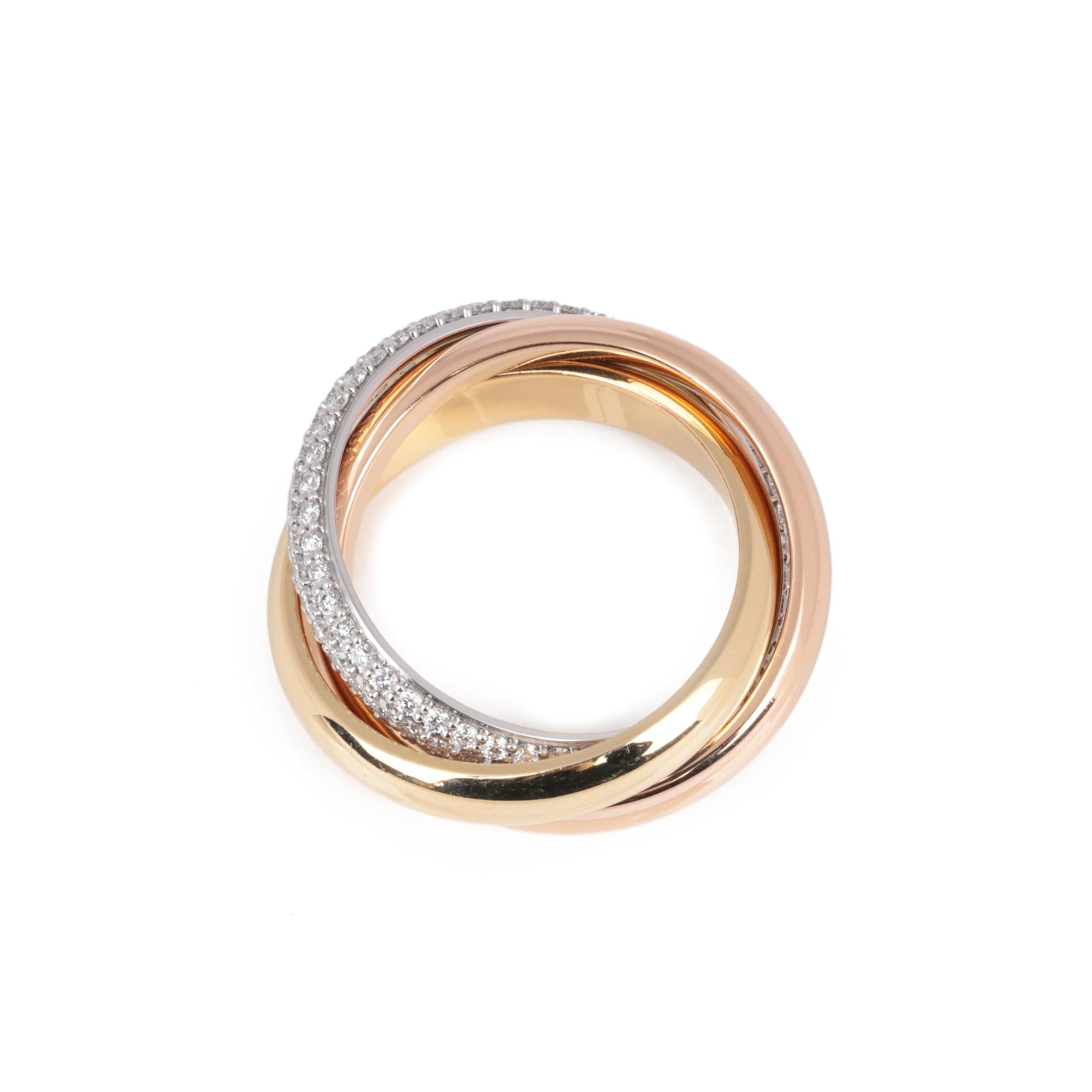 Taglio rotondo Cartier Pave Diamond Anello Trinity in oro bianco, giallo e rosa 18 ct. in vendita