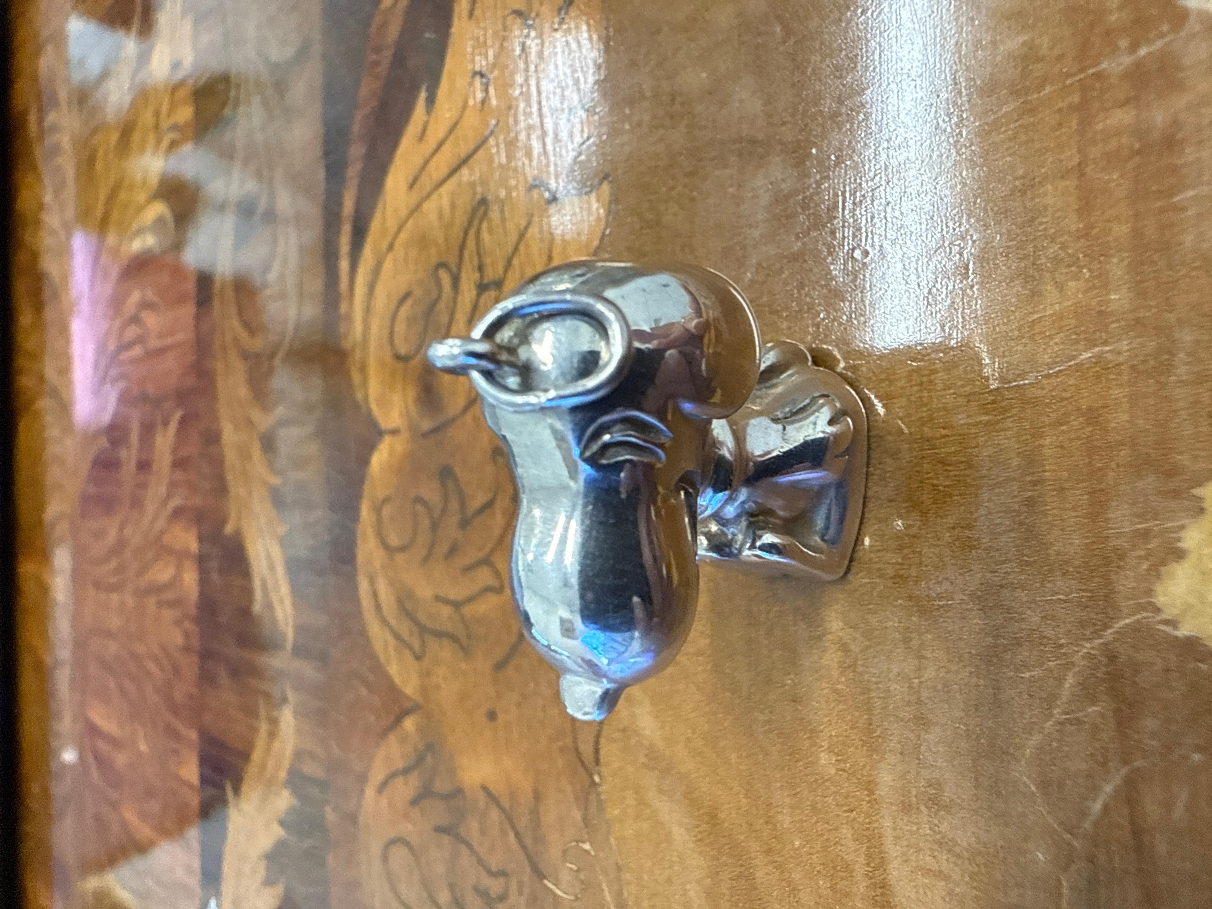 Cartier Ciondolo Snoopy in argento sterling della banda dei Peanuts Retro anni '50 - '60! In condizioni ottime in vendita a Beverly Hills, CA