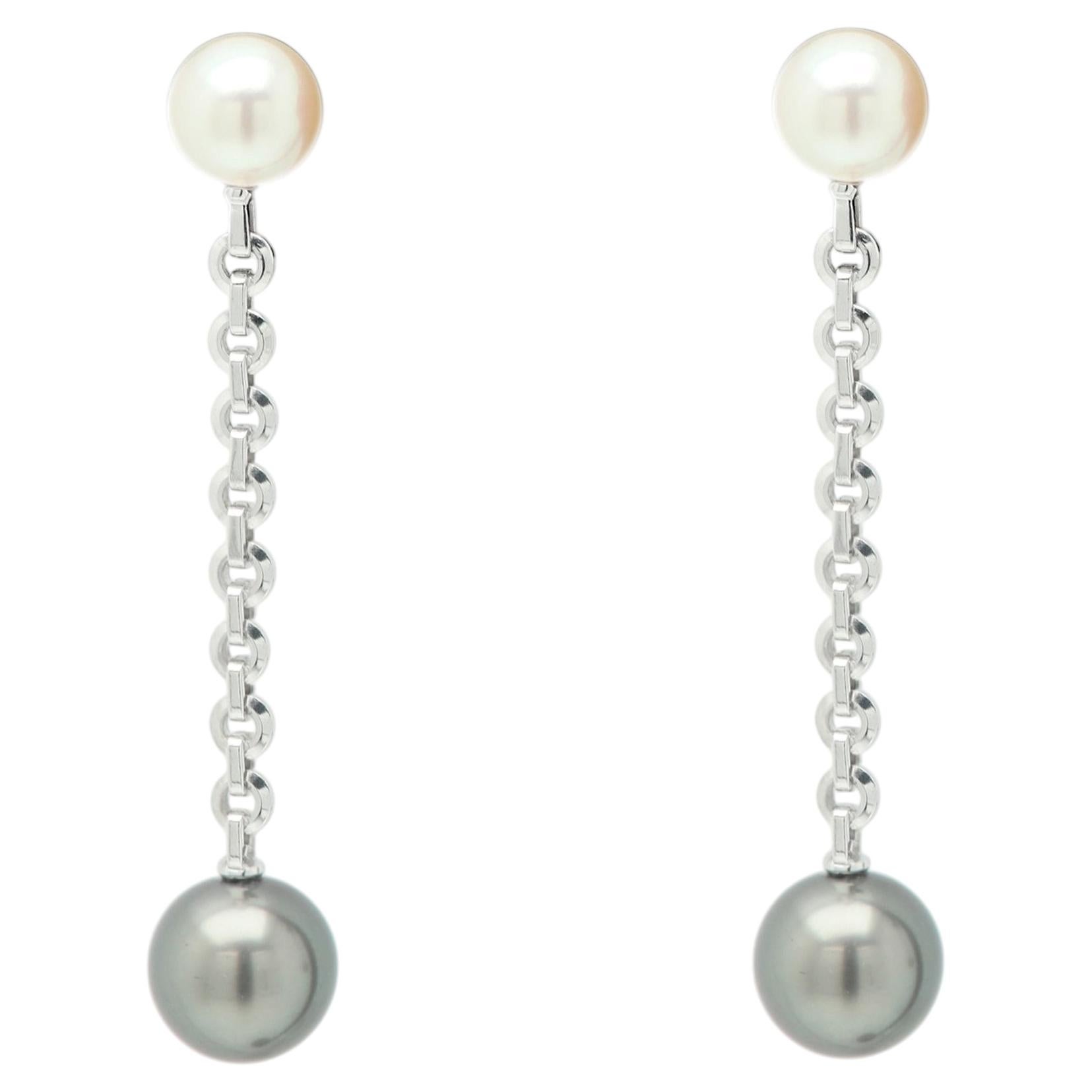 Pendientes colgantes con perlas de Cartier, de oro de 18 quilates