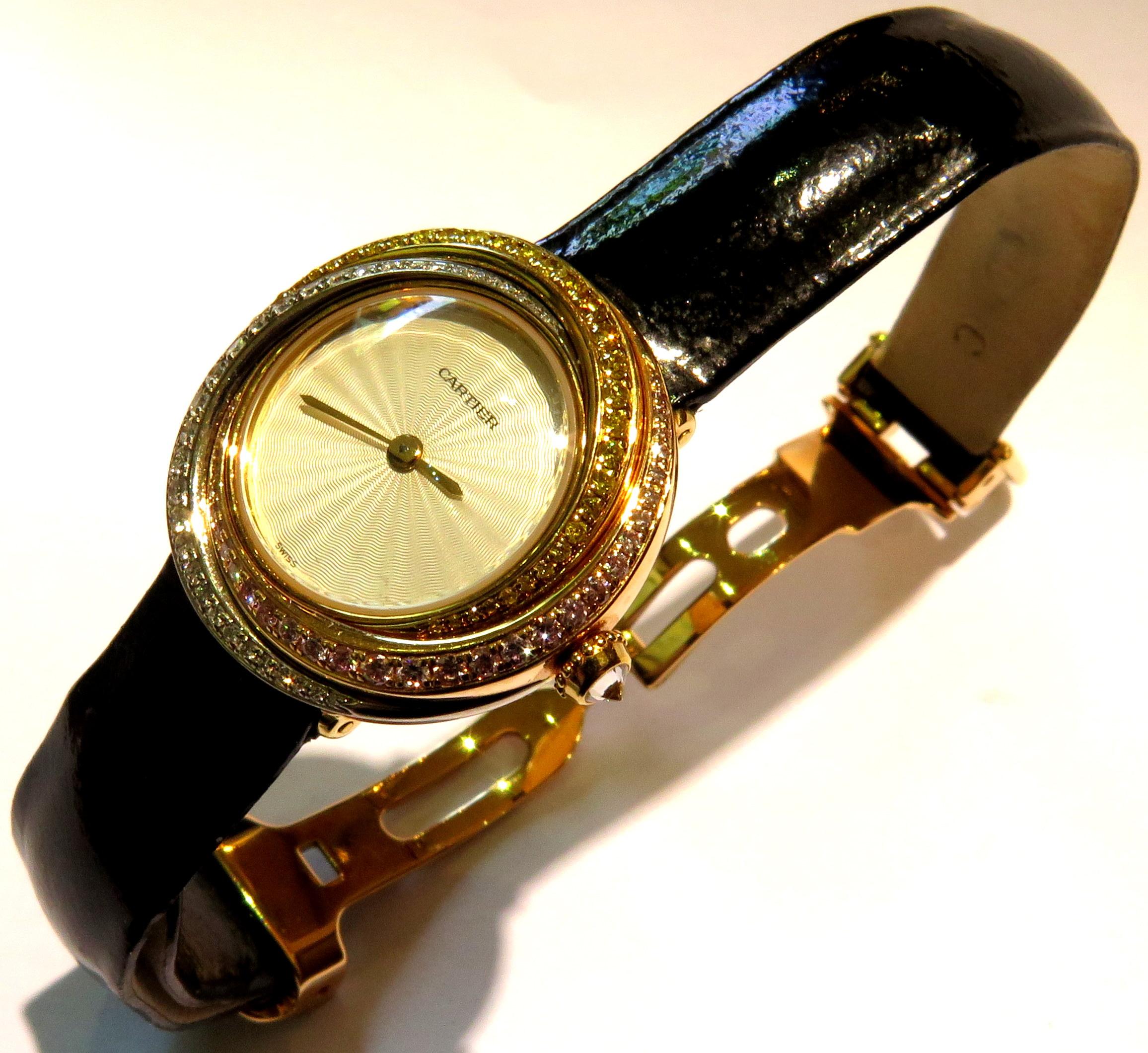 Women's or Men's Cartier Pink White Yellow Diamonds and Gold Trinity Collection Quartz Watch For Sale
