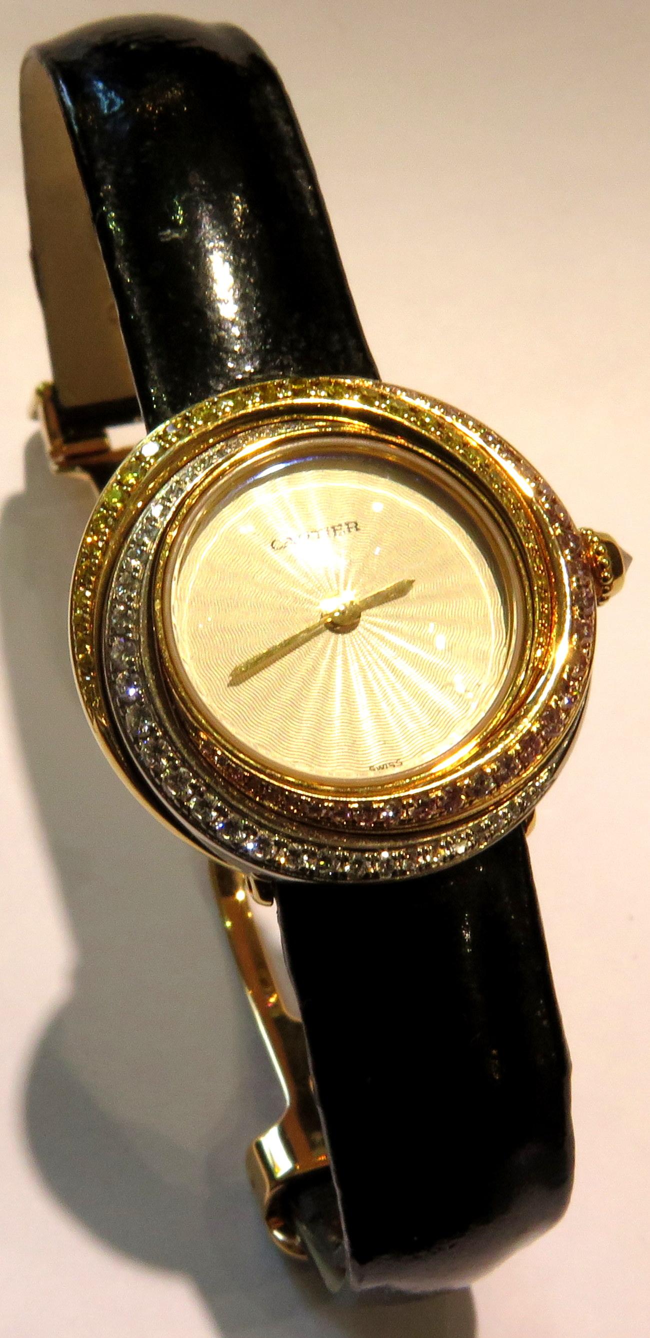 Cartier Pink White Yellow Diamonds and Gold Trinity Collection Quartz Watch For Sale 1
