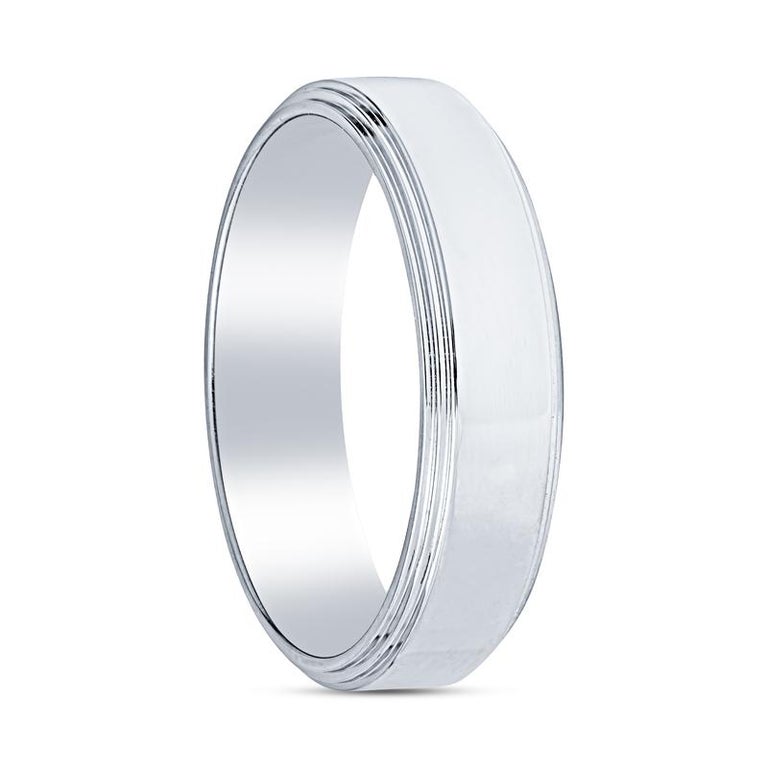A beautiful wedding band crafted from platinum and the width measures 6mm. MSRP is $3,200. The ring size is a 12.5.
Condition: Excellent. Previously owned, like new or lightly worn, with no signs of use and is in perfect condition.
