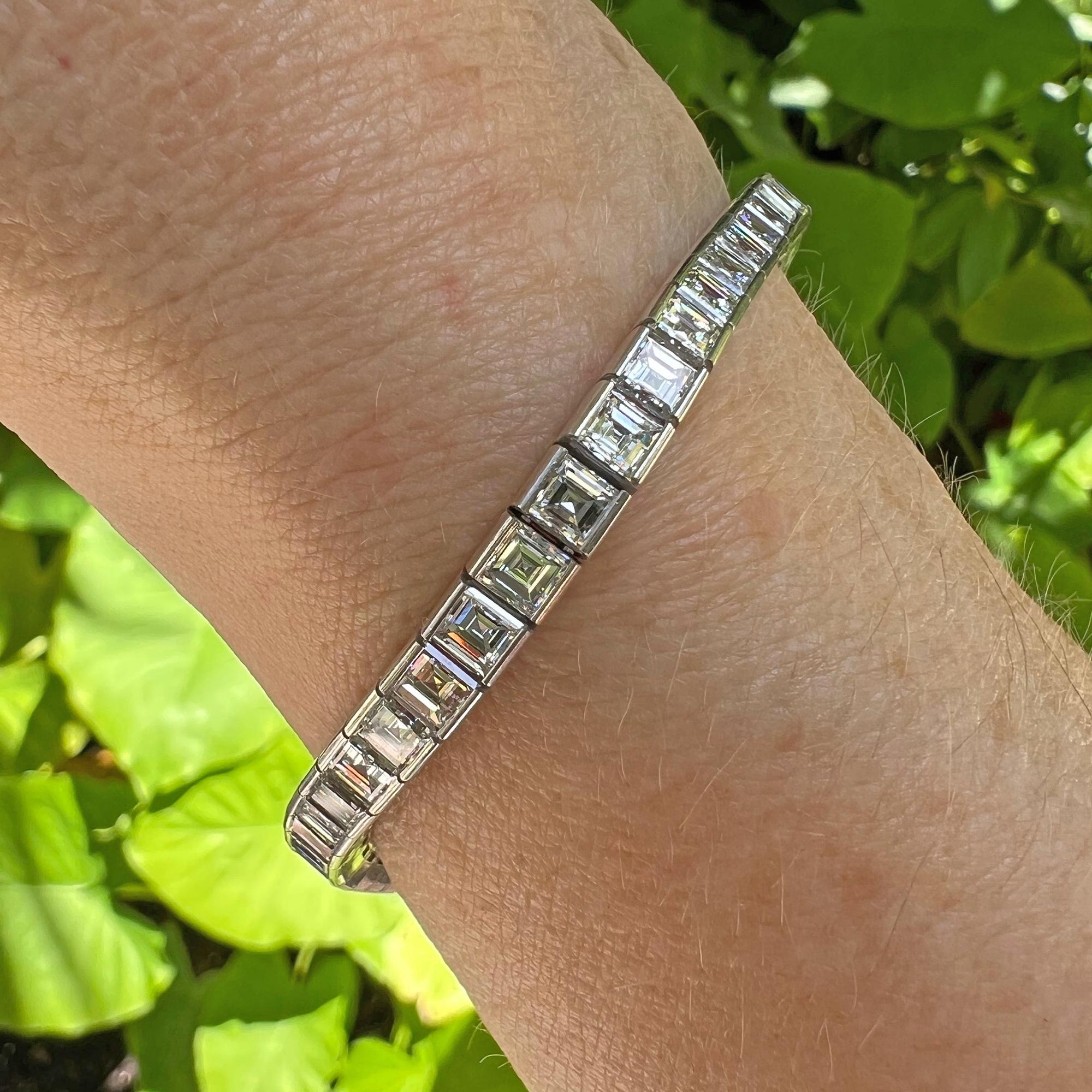 Bracelet ligne droite en platine et diamants de Cartier Unisexe en vente