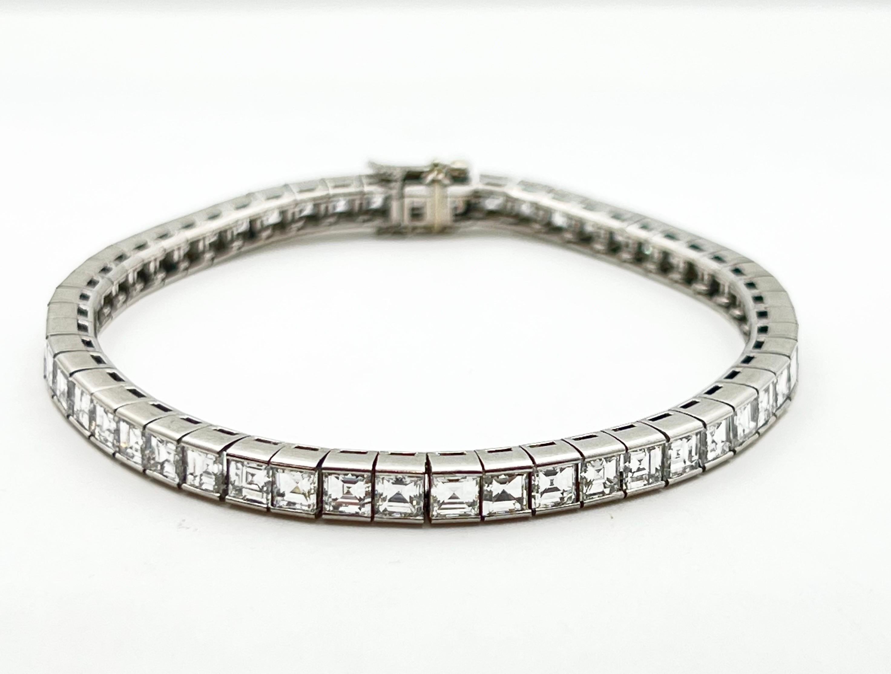 Cartier Bracciale dritto con diamanti in platino in vendita 3