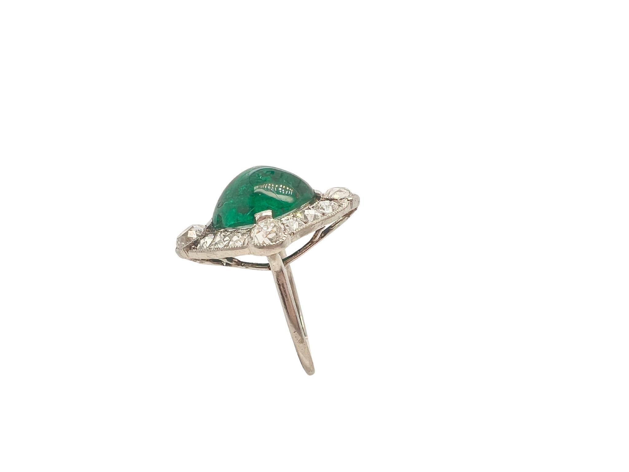 Anello Cartier in platino con smeraldo e diamante In condizioni buone in vendita a New York, NY