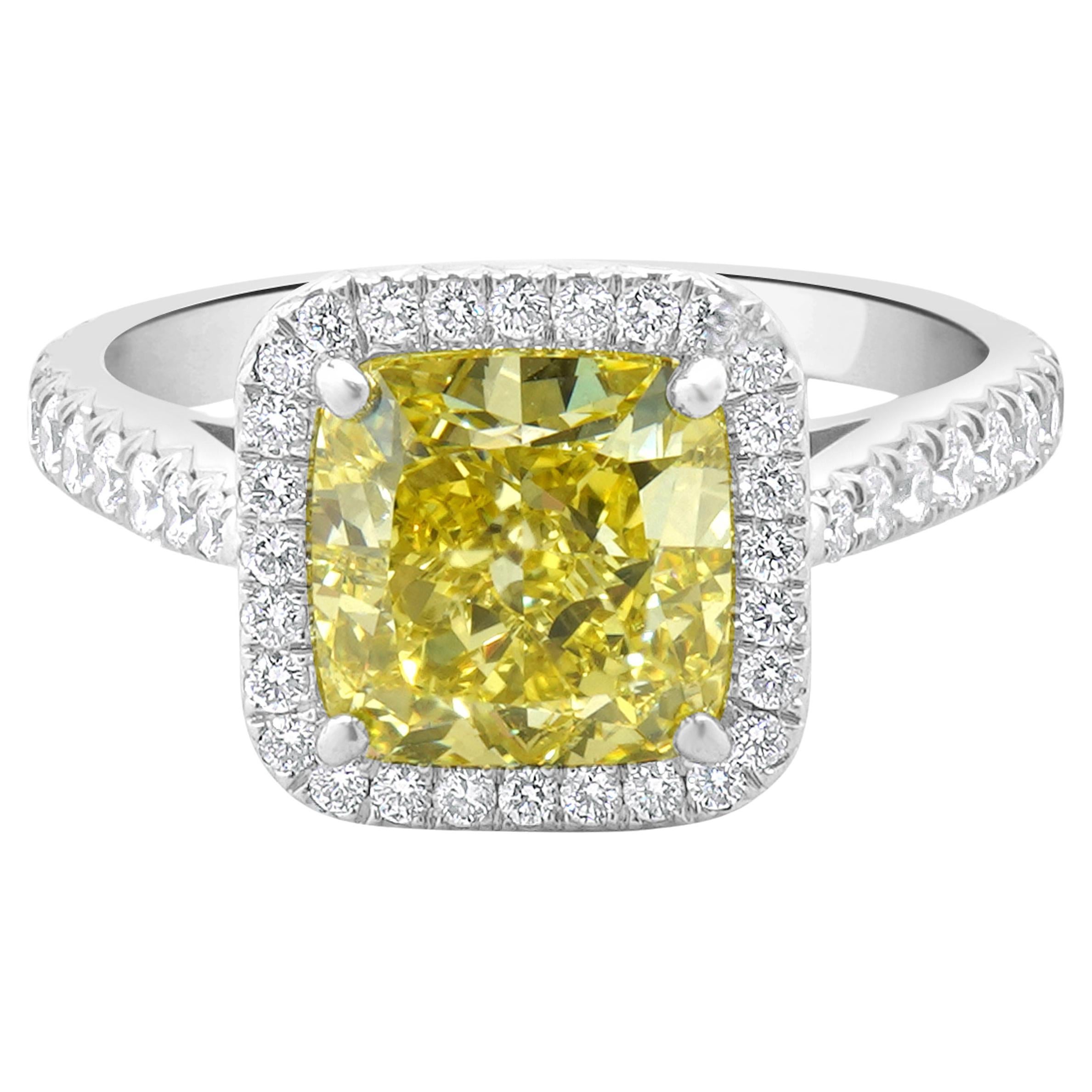 Cartier Verlobungsring aus Platin mit intensiv gelbem Fancy-Diamant im Kissenschliff