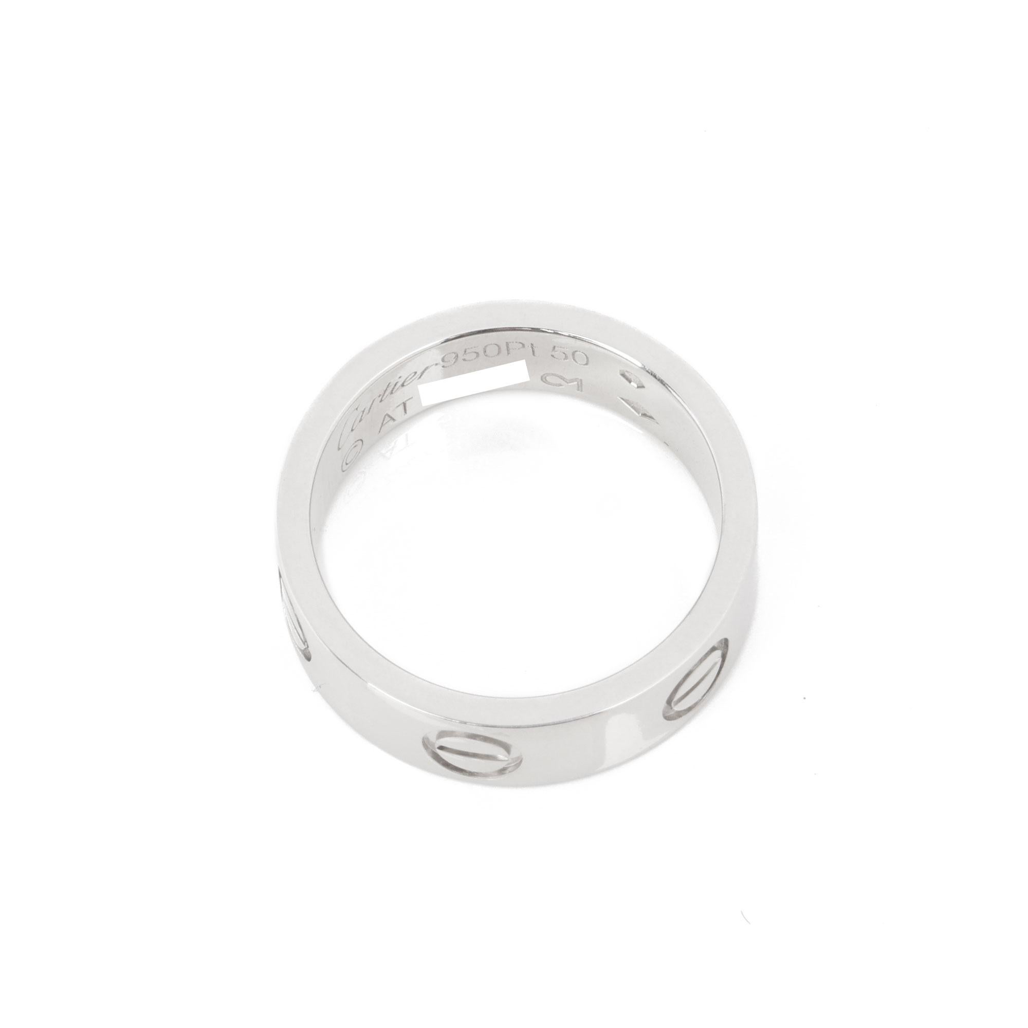 Contemporaneo Anello Cartier Love Band in platino in vendita