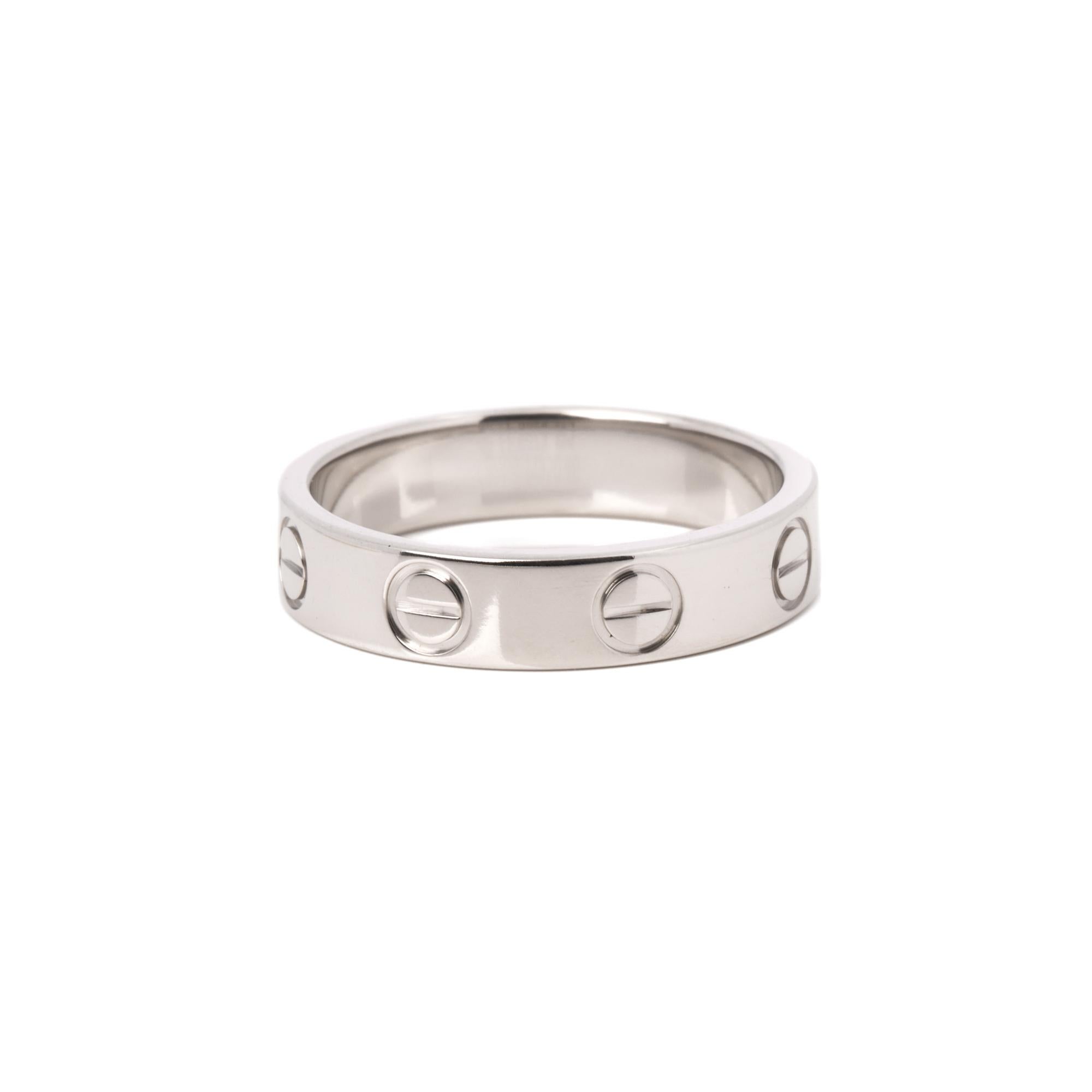 Contemporaneo Anello Cartier Love Band in platino in vendita