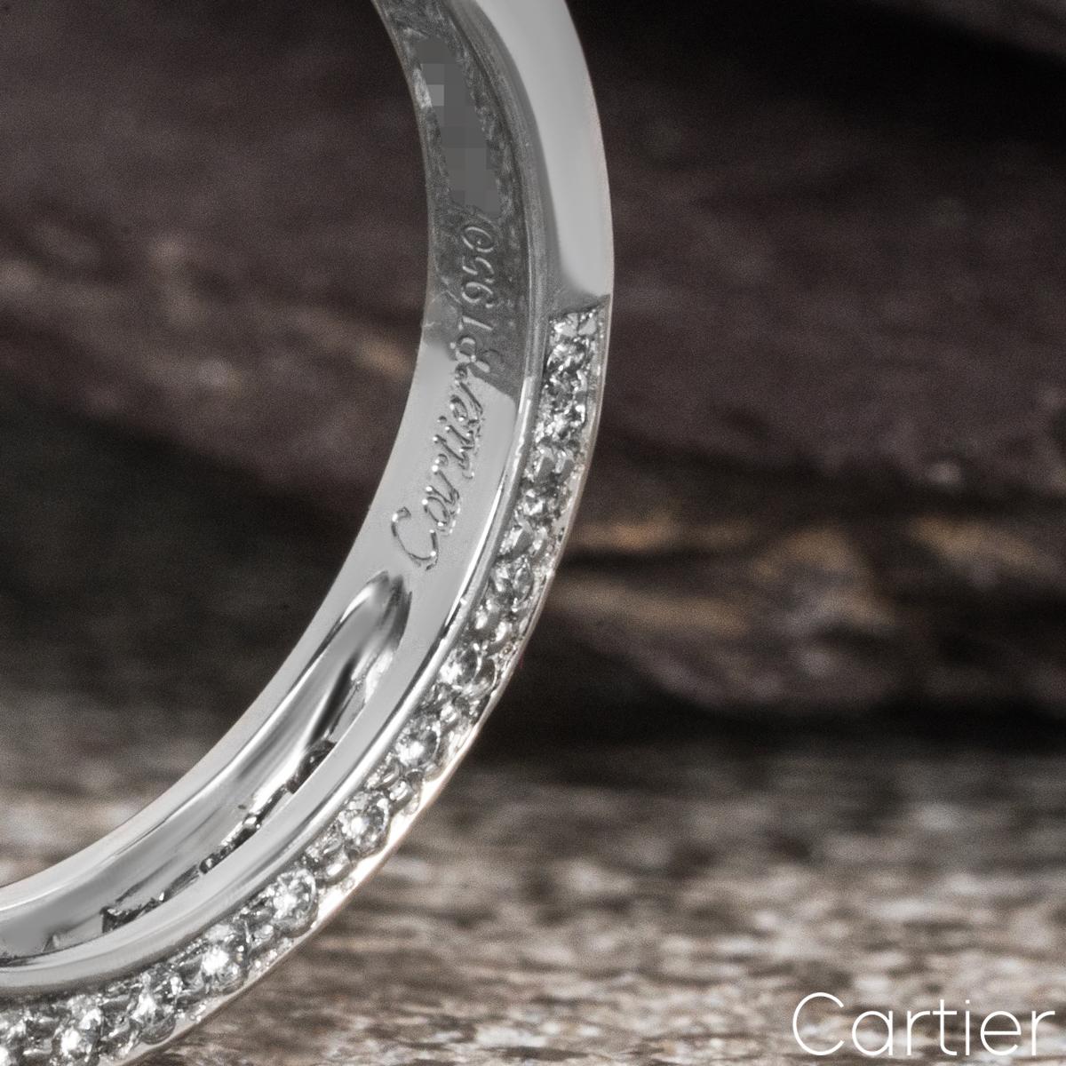 Cartier Bague camélia taille ovale en platine 1,50 carat F/VS2 en vente 1
