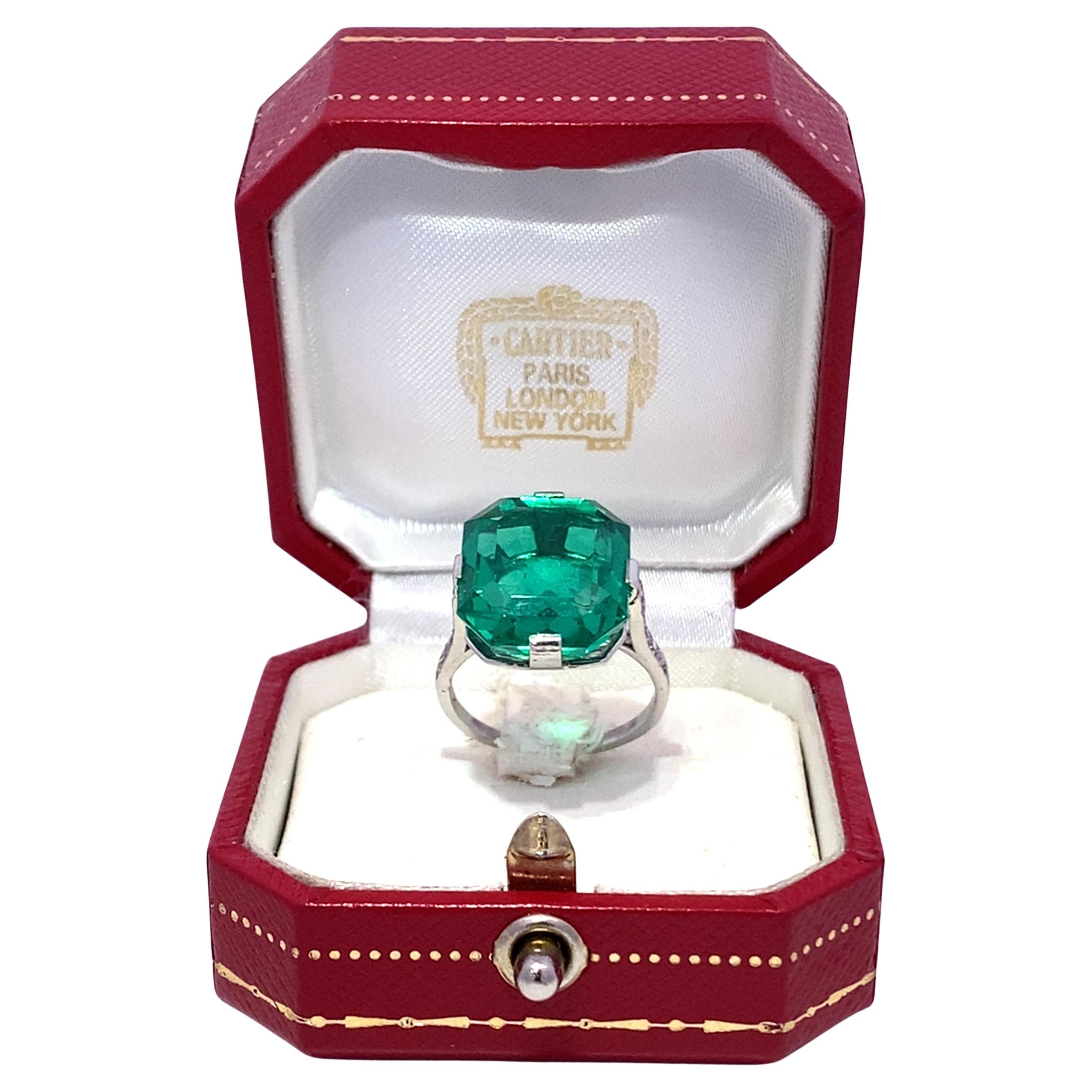 Bague Cartier avec émeraude de Colombie, certifiée AGL en vente