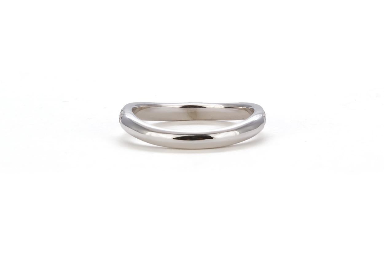 Contemporary Cartier Platinum Trinity Ruban Single Row Wedding Band $4, 350 Retail