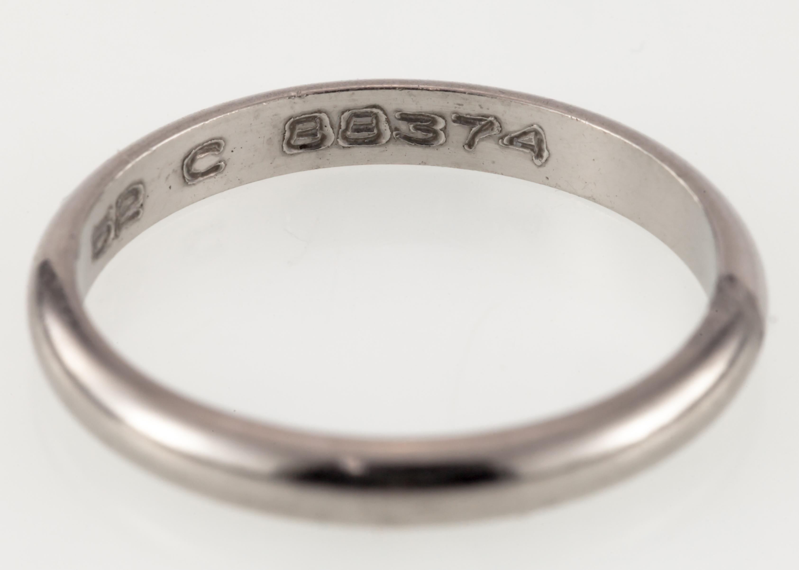 Cartier Platinum Wedding Band, Size 52 (US size 6), 2 mm For Sale 3