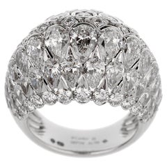 Cartier, bague cocktail bombée Pluie en or blanc et diamants