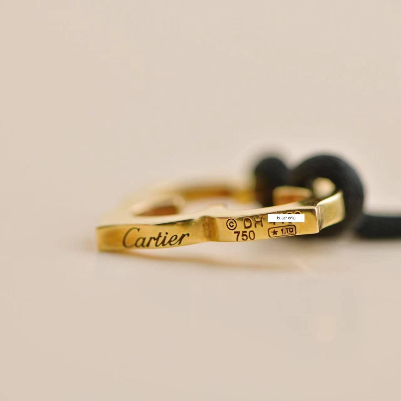 Cartier Quatrefoil-Halskette mit Anhänger aus 18 Karat Gelbgold im Angebot 2