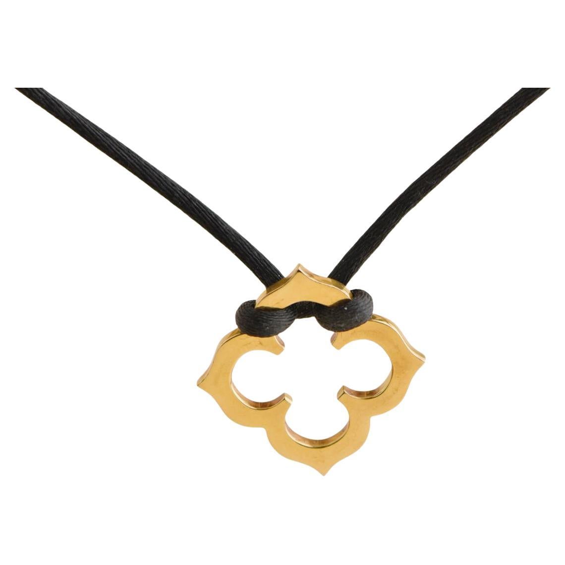 Cartier Quatrefoil-Halskette mit Anhänger aus 18 Karat Gelbgold im Angebot