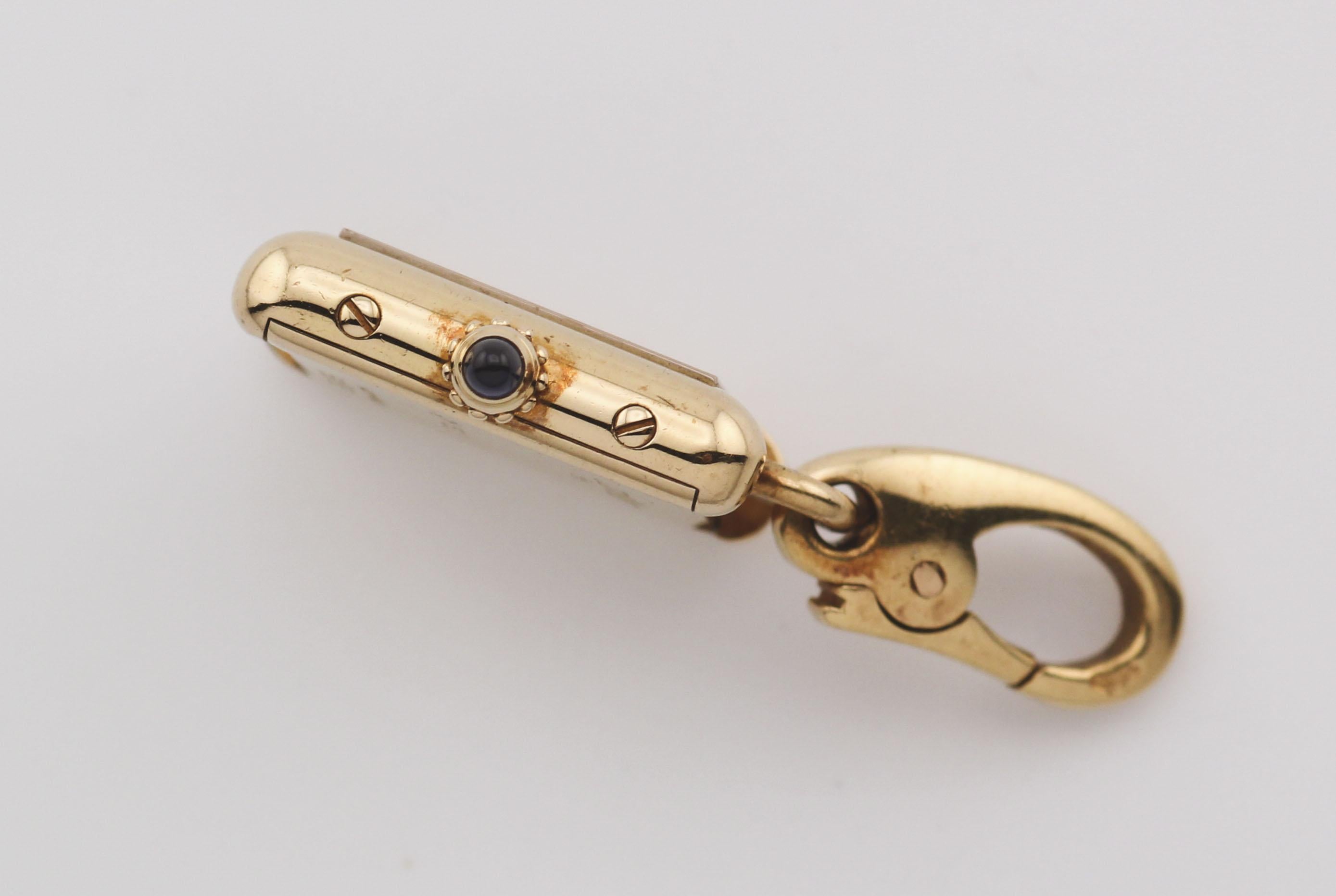 Taille cabochon Pendentif en or 18k avec breloque pour la montre Louis Tank de Cartier, saphir rare en vente