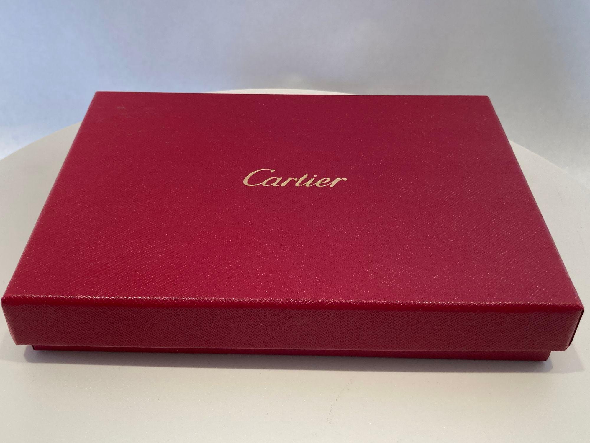 Cartier Rote chinesische Drachen Karten- und Umschlagset in Luxusbox-Schreibtischzubehör im Zustand „Gut“ im Angebot in North Hollywood, CA