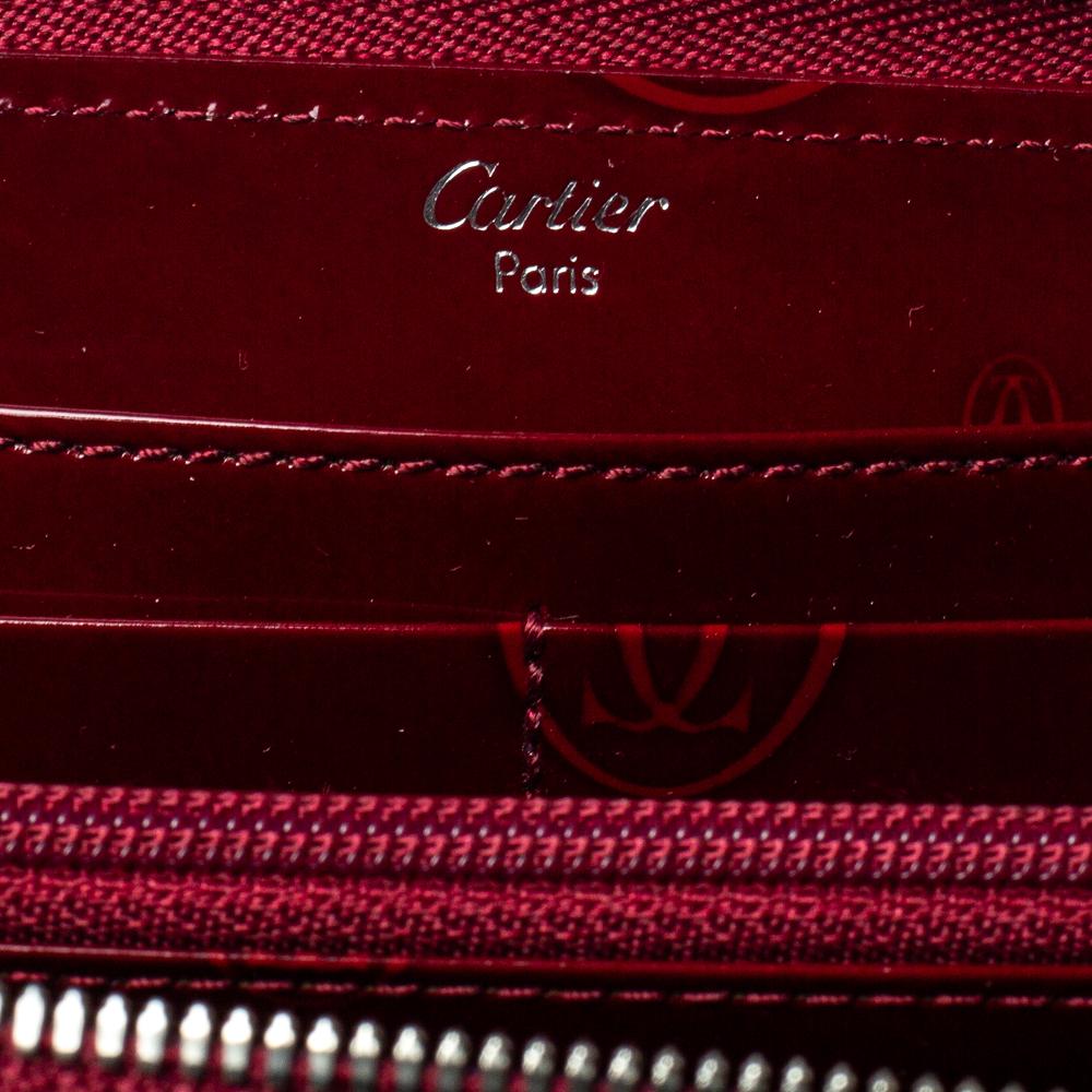 Cartier Red Leather Happy Birthday Zip Around Wallet In Good Condition In Dubai, Al Qouz 2