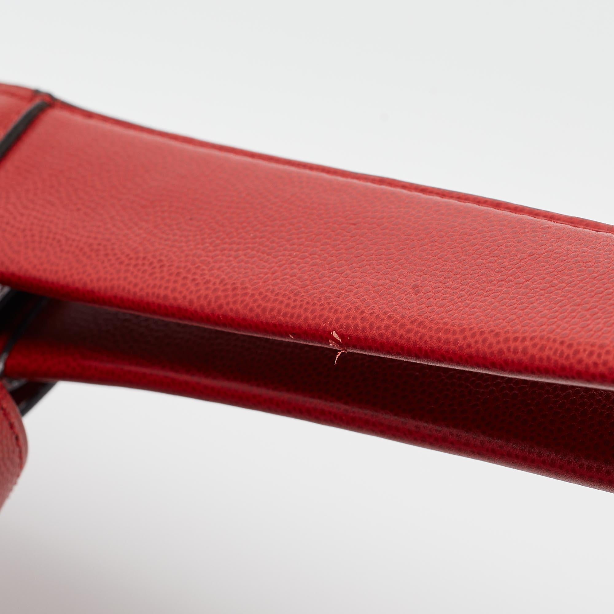 Cartier Rote Panther-Umhängetasche aus Leder im Angebot 2